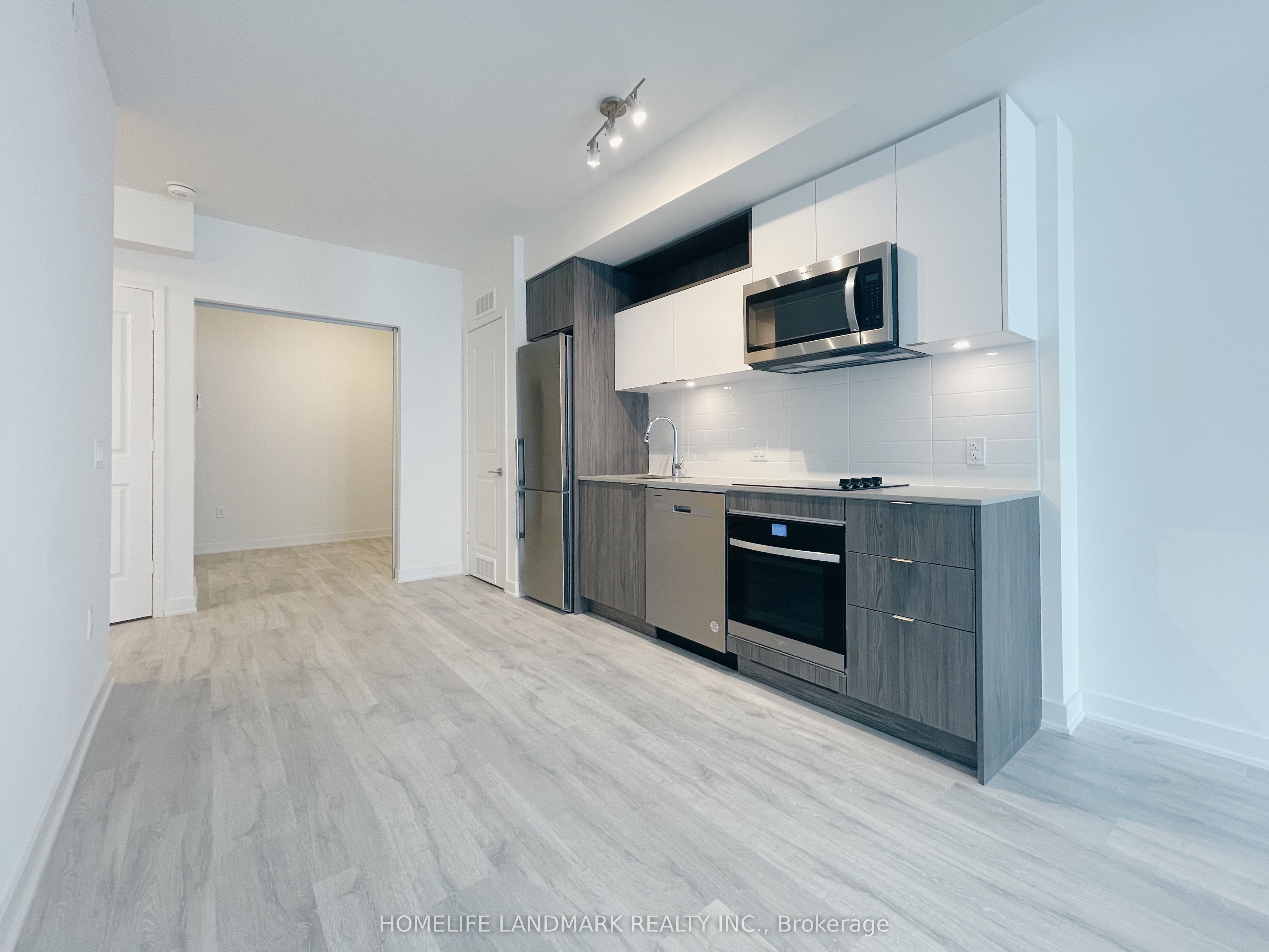 100 Dalhousie Street 3612, Toronto, ON M5B 0C7 photo 3