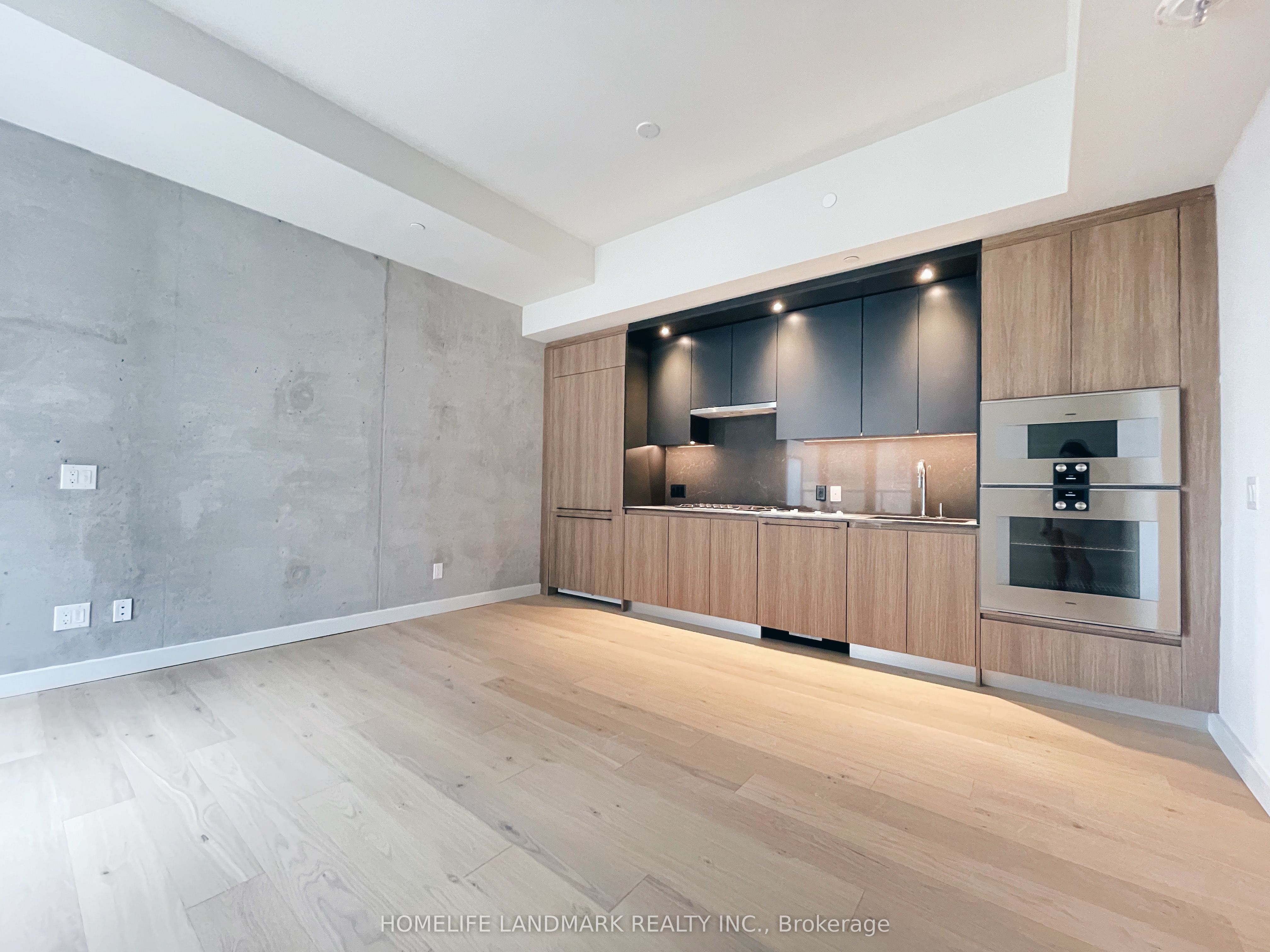 81 Wellesley Street E 601, Toronto, ON M4Y 0C5