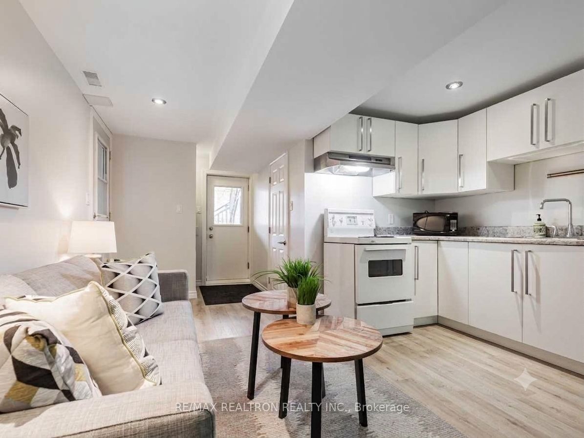 1047 Davenport Road, Toronto, ON M6G 2C2 photo 4