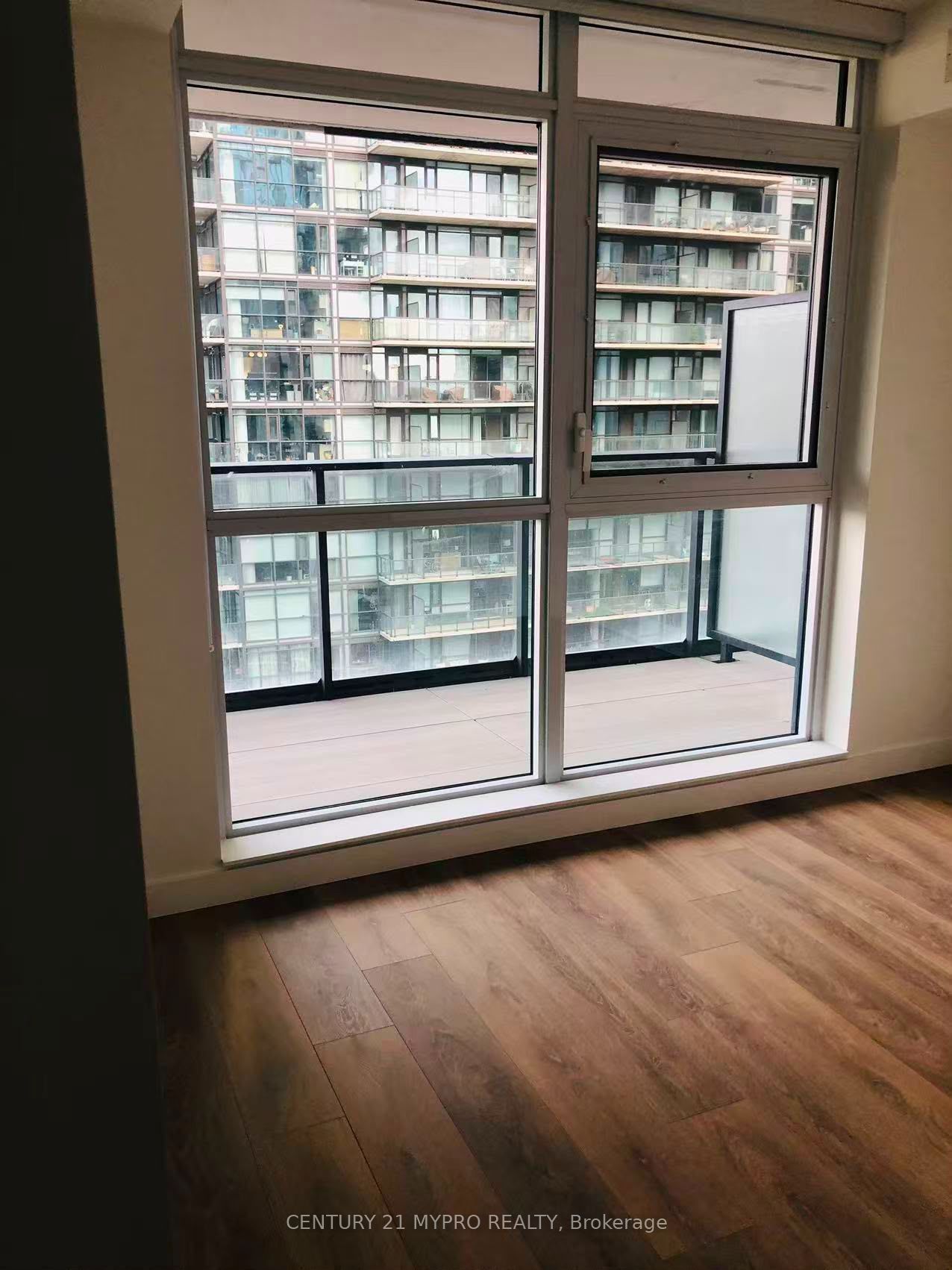 38 Widmer Street 1905, Toronto, ON M5V 0P7 photo 5