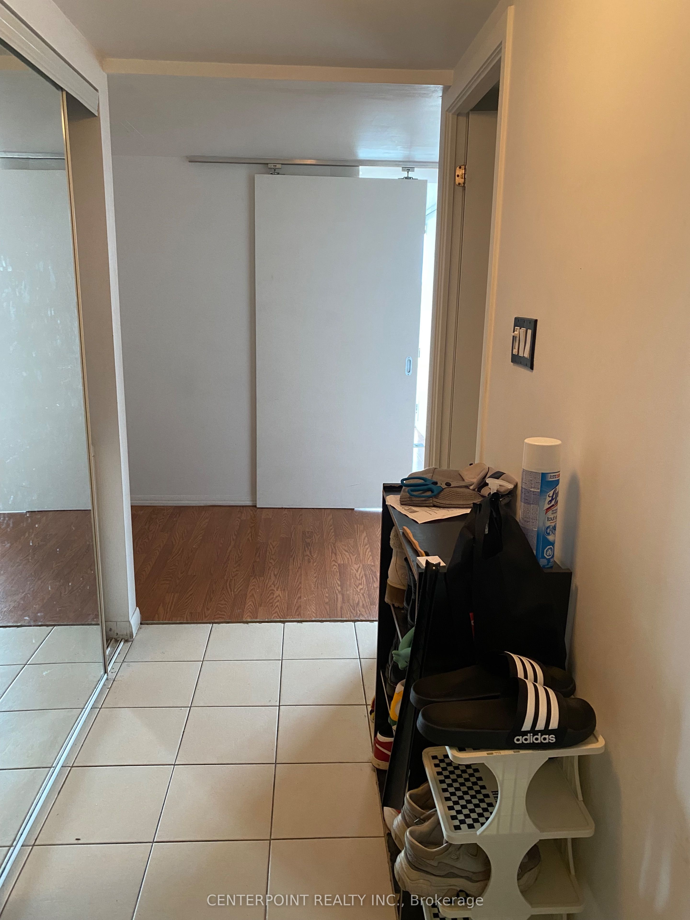 37 Grosvenor Street 603, Toronto, ON M4Y 3G5 photo 2