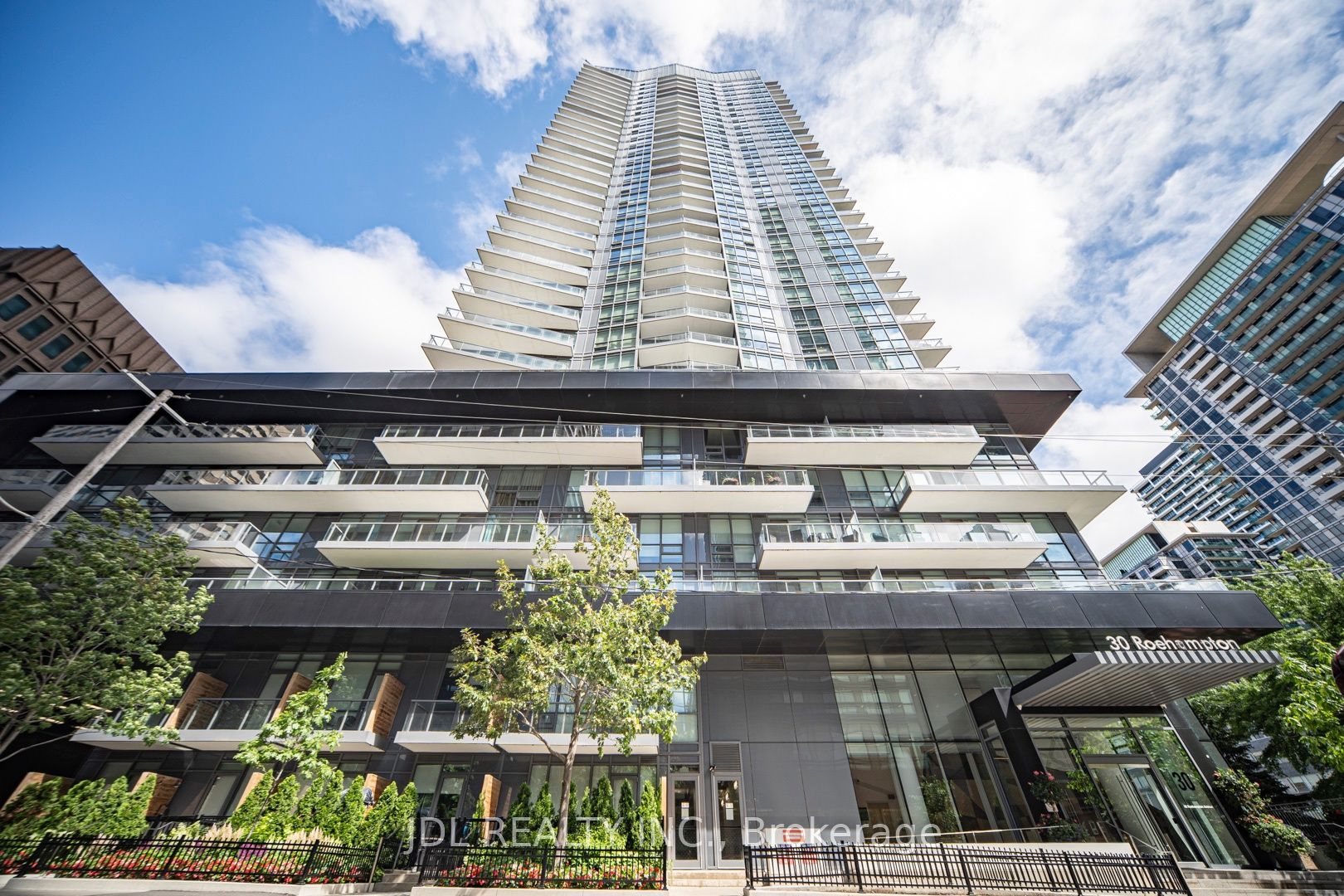 30 Roehampton Avenue 2309, Toronto, ON M4P 0B9 photo 2