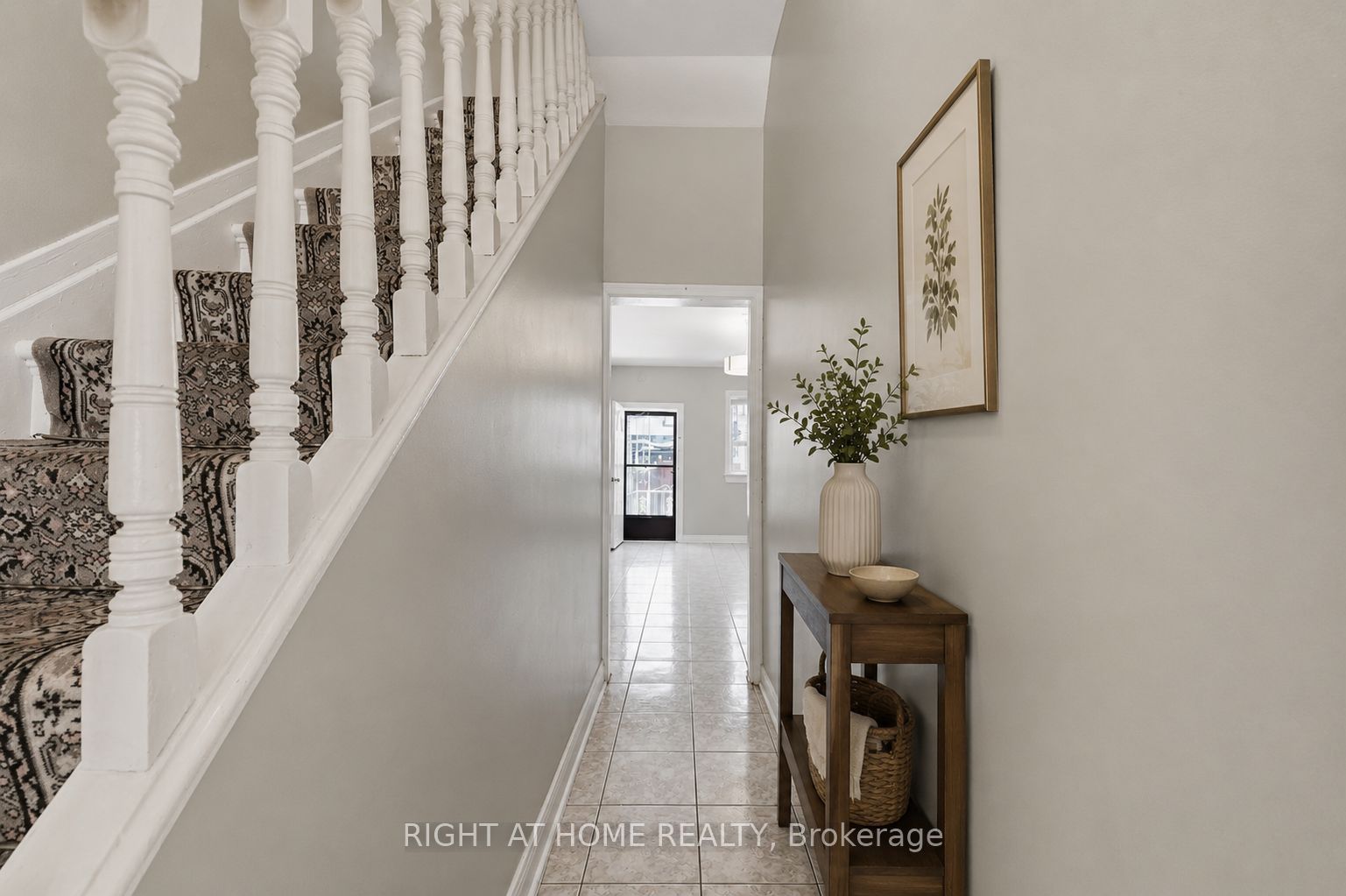 7 Andrews Avenue, Toronto, ON M6J 1S2 photo 4