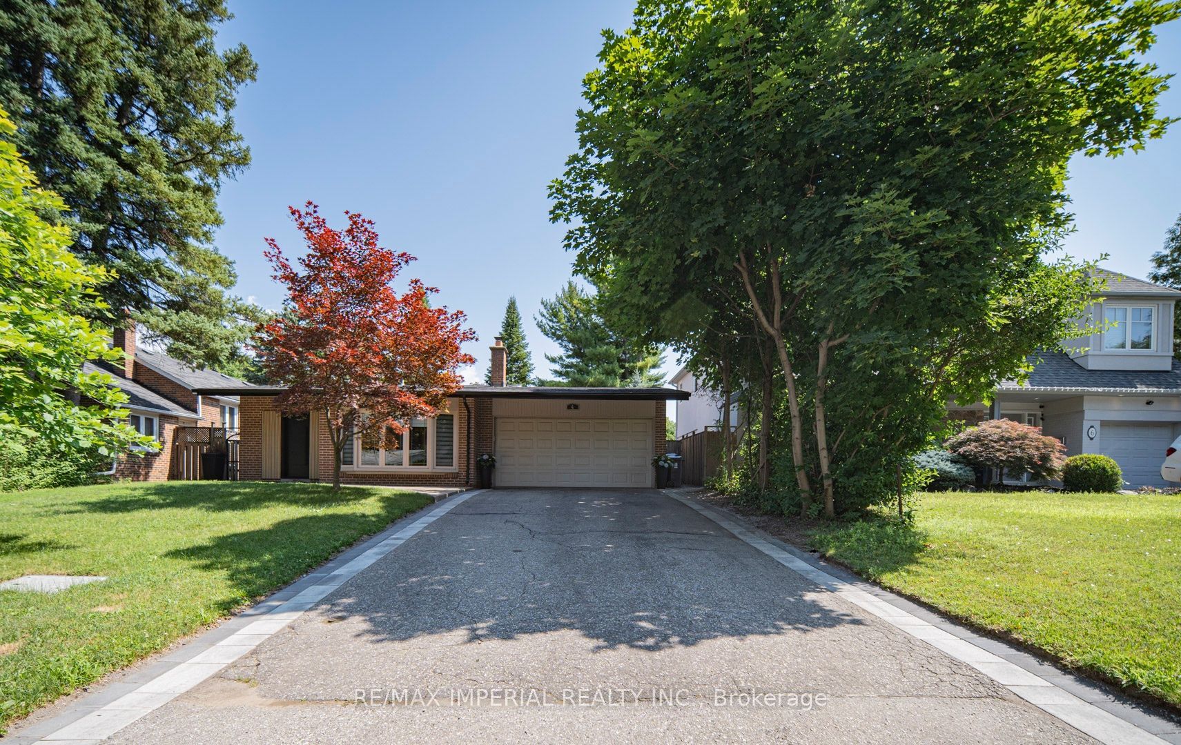 4 Quincy Crescent, Toronto, ON M2J 1C4 photo 2