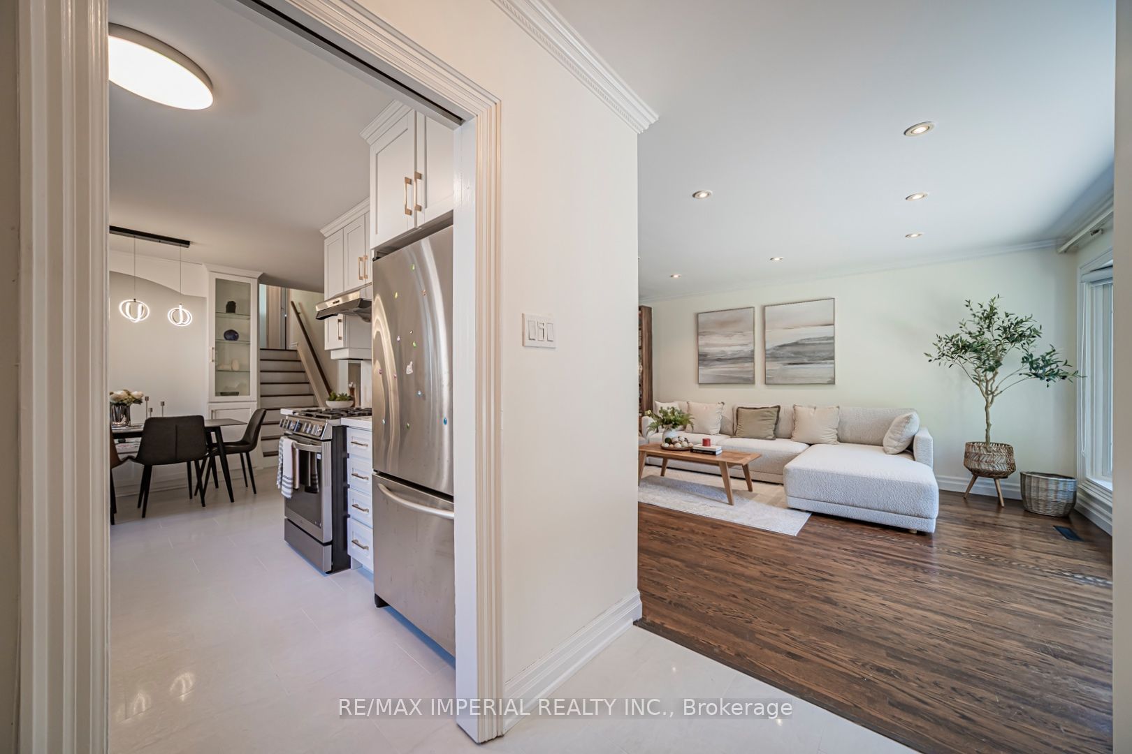 4 Quincy Crescent, Toronto, ON M2J 1C4 photo 3