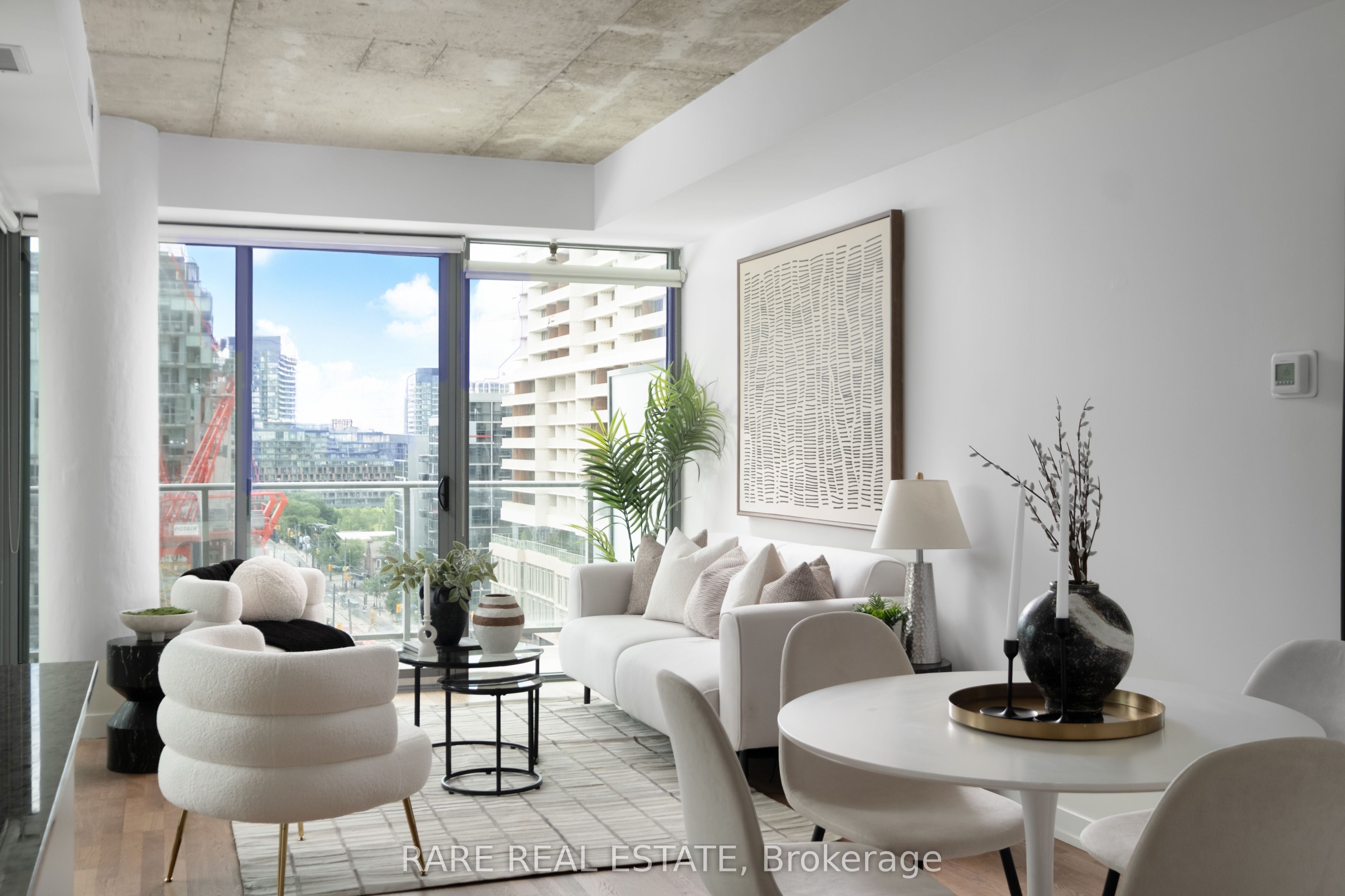 95 Bathurst Street 919, Toronto, ON M5V 0H7 photo 2