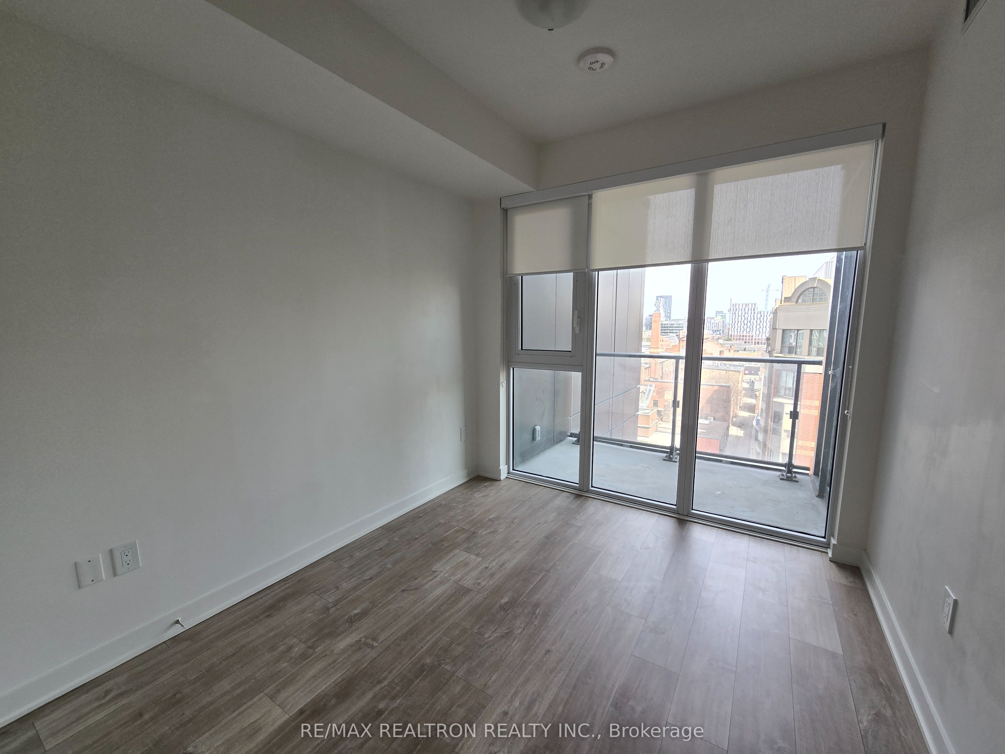 70 Princess Street 808, Toronto, ON M5A 0X6 photo 4