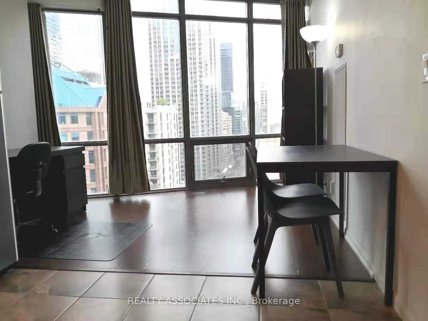 832 Bay Street 1309, Toronto, ON M5S 1Z6 photo 5
