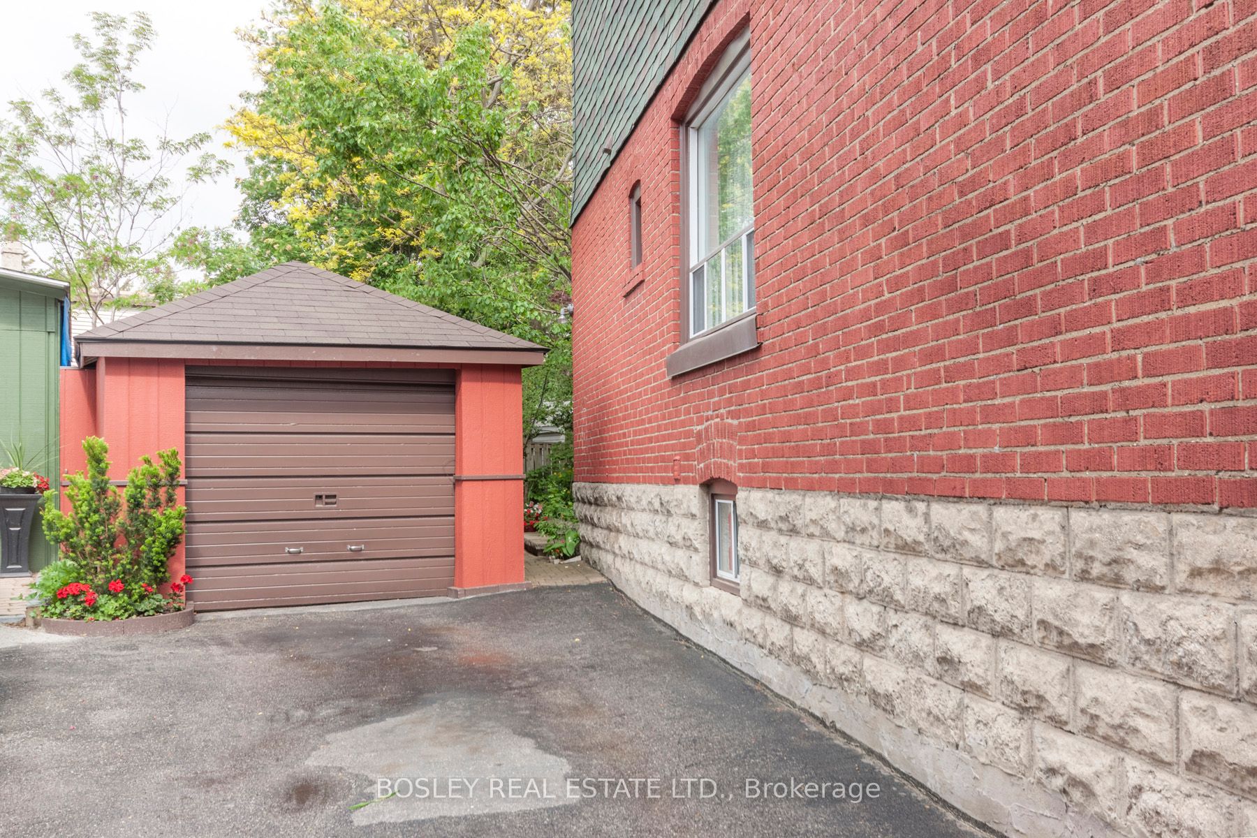 22 Martin Crescent, Toronto, ON M4S 2V2 photo 5