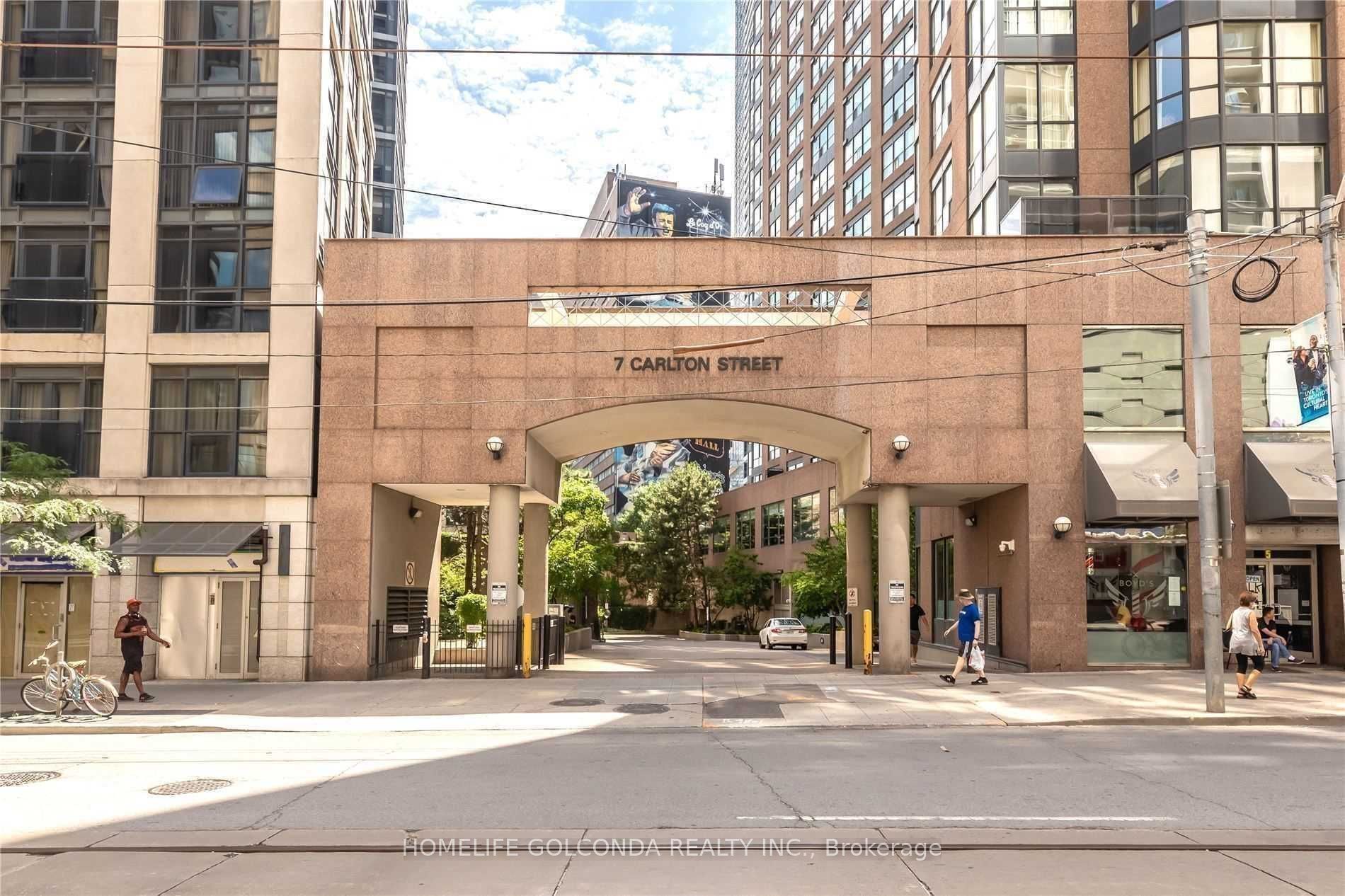 7 Carlton Street 616, Toronto, ON M5B 2M3