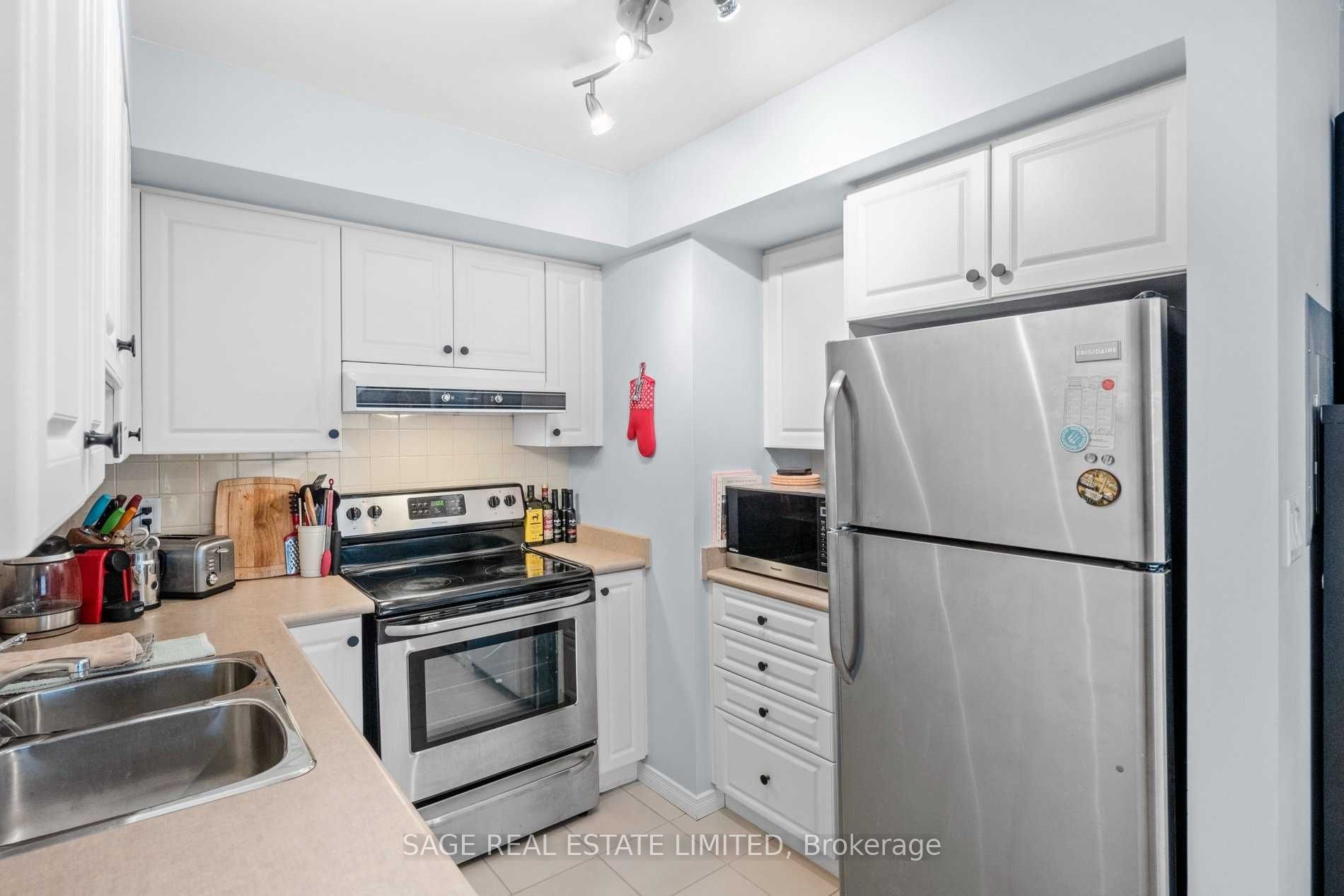 230 King Street E 504, Toronto, ON M5A 1K5 photo 3