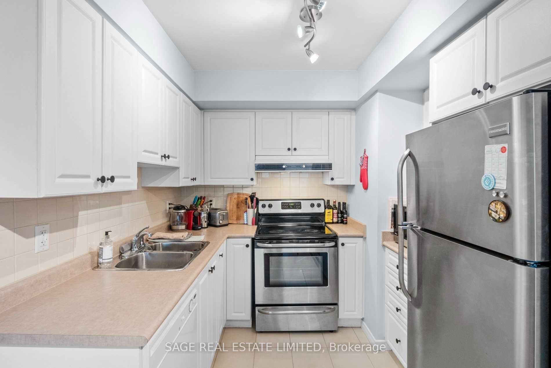 230 King Street E 504, Toronto, ON M5A 1K5 photo 4
