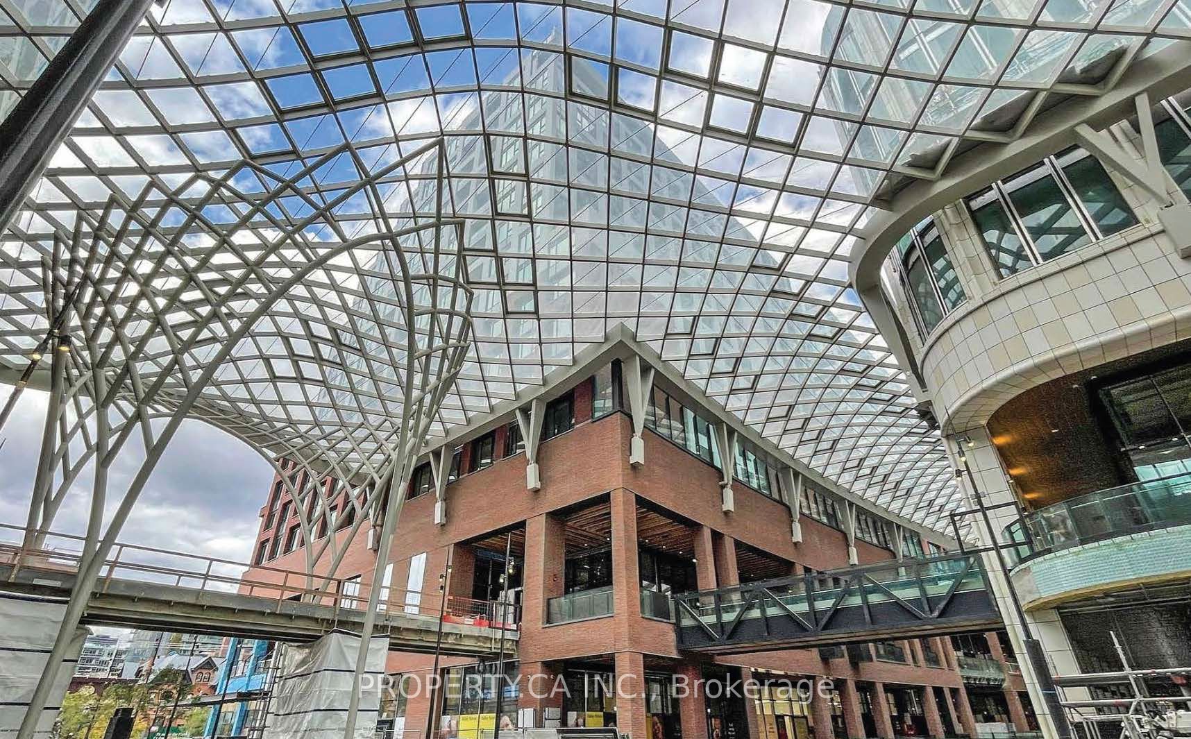 470 Front Street W 2401, Toronto, ON M5V 0V6 photo 2