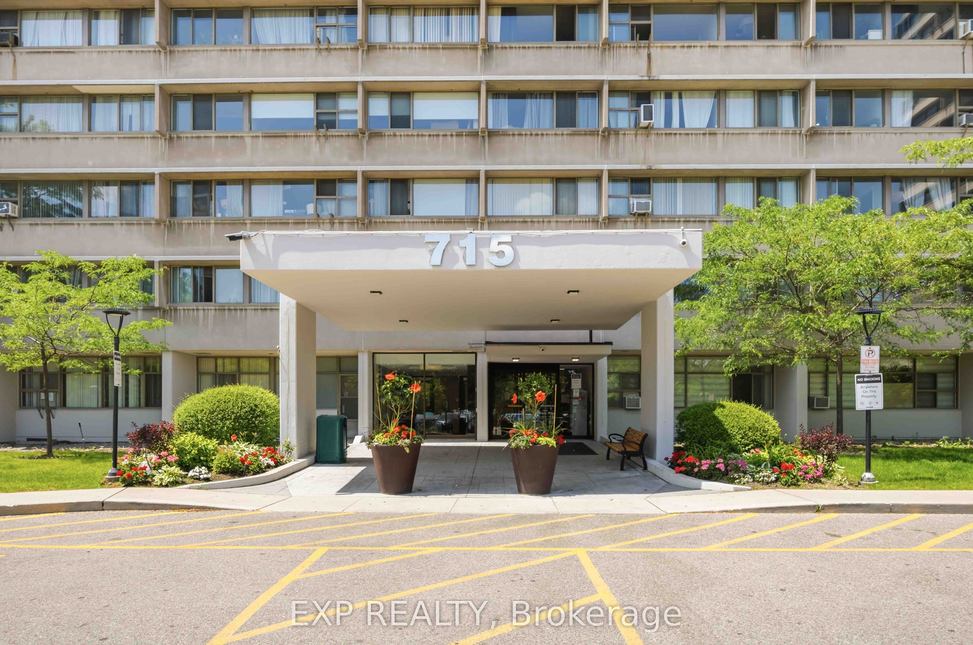 715 Don Mills Road Ph08, Toronto, ON M3C 1S5 photo 2