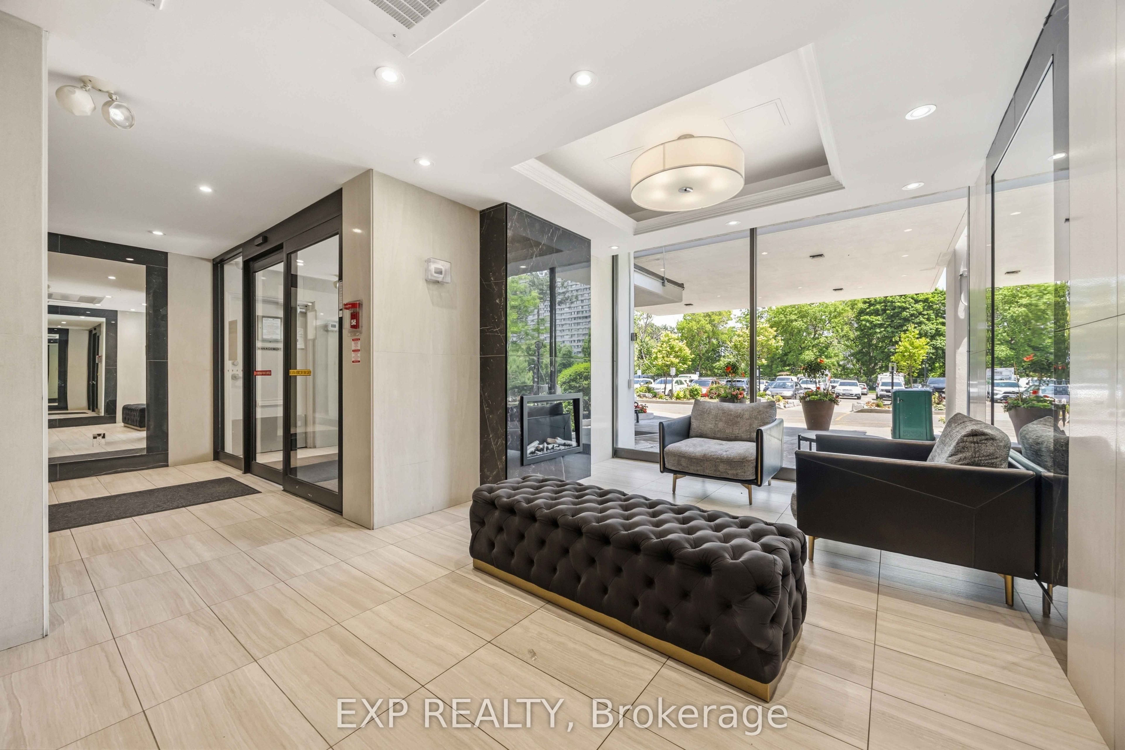 715 Don Mills Road Ph08, Toronto, ON M3C 1S5 photo 3