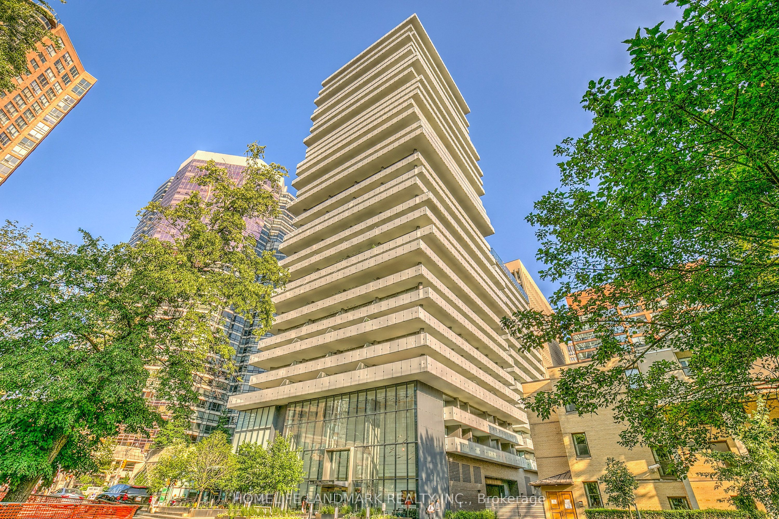 57 St Joseph Street 508, Toronto, ON M5S 0C5 photo 3