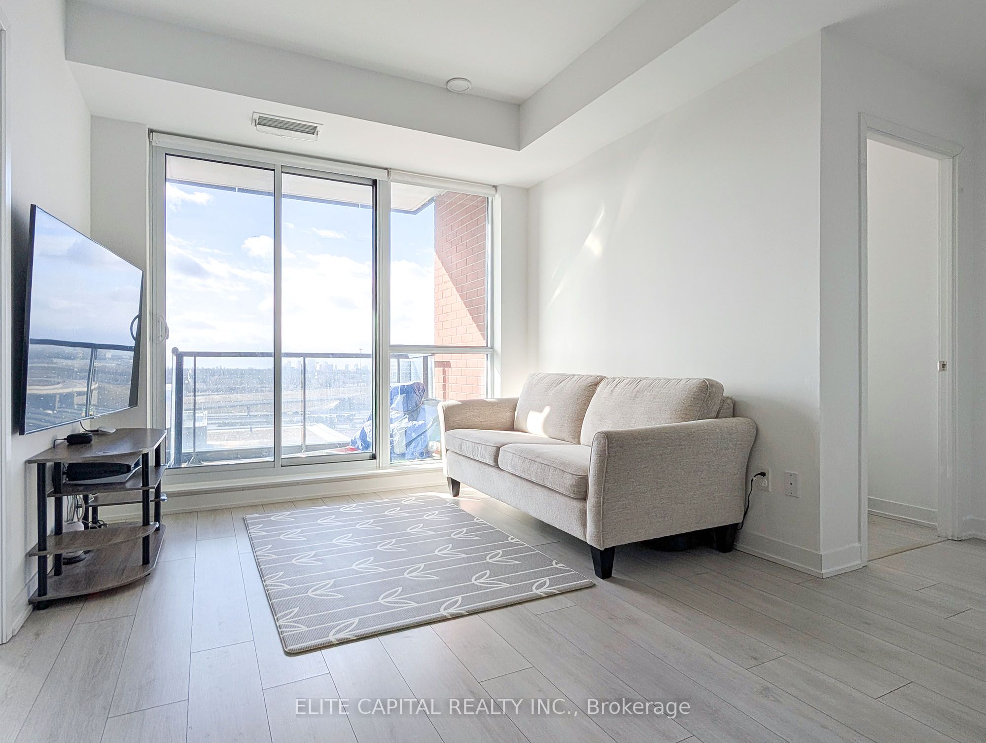 31 Tippett Road 1010, Toronto, ON M3H 0C8 photo 5