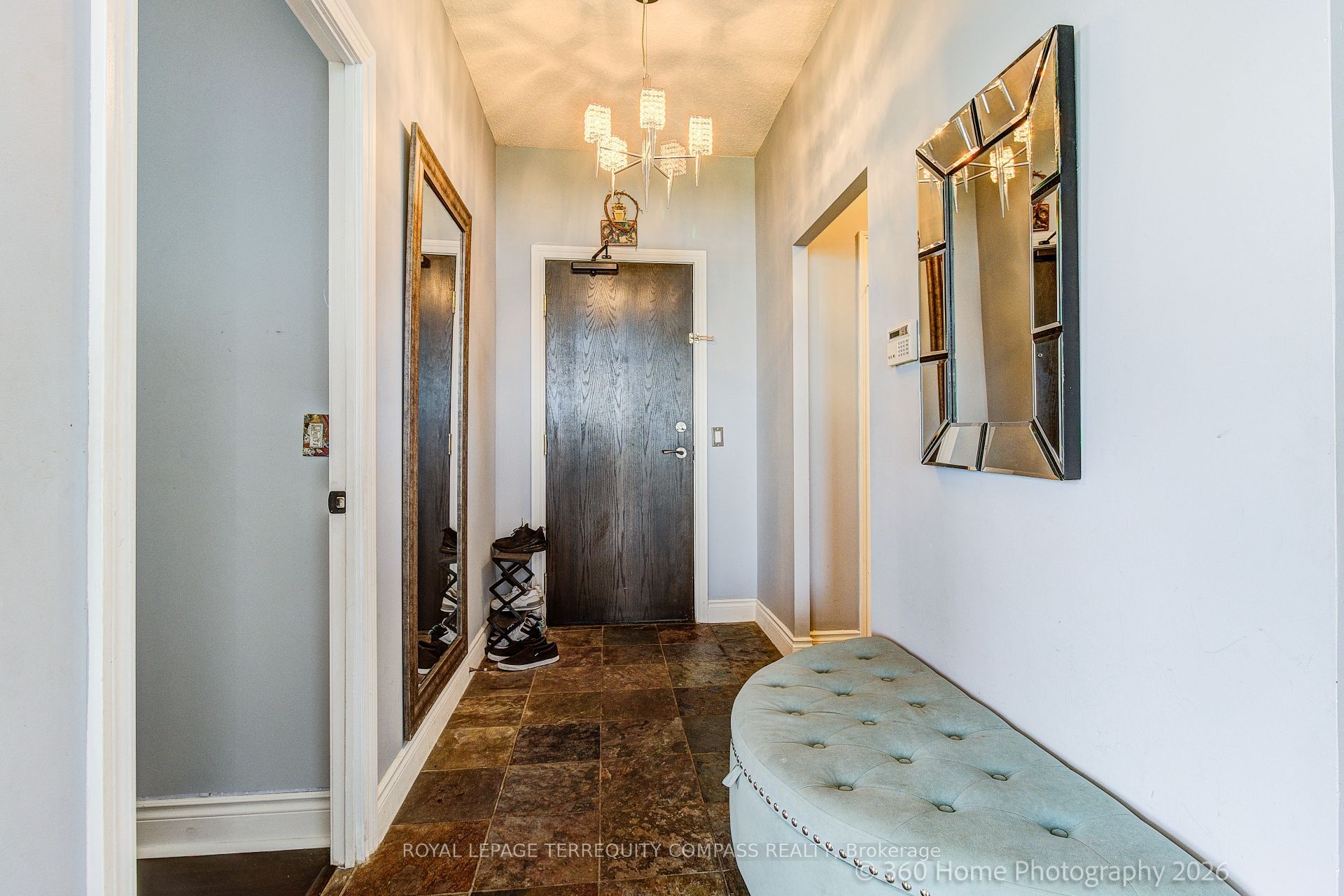 1101 Leslie Street 905, Toronto, ON M3C 4G3 photo 2