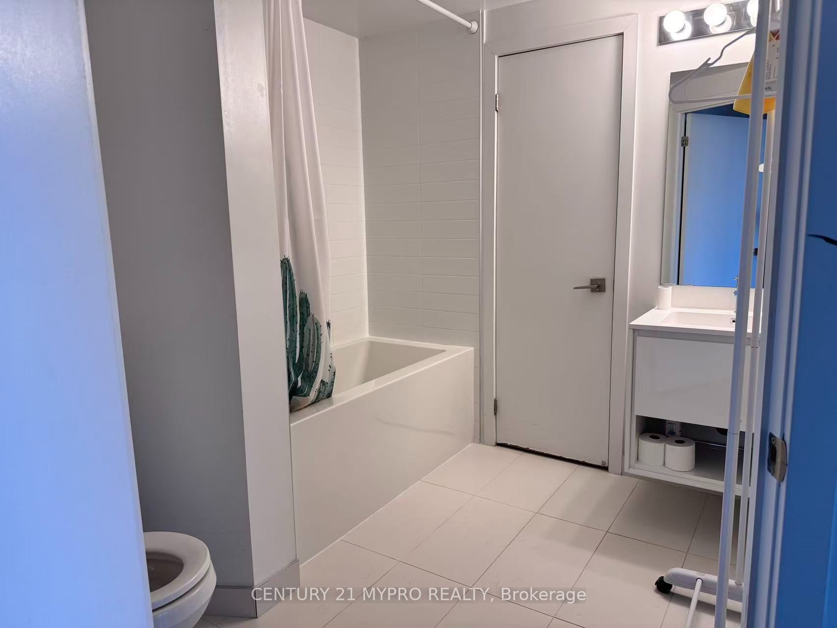 159 Wellesley Street E 3403, Toronto, ON M4Y 0H5 photo 4