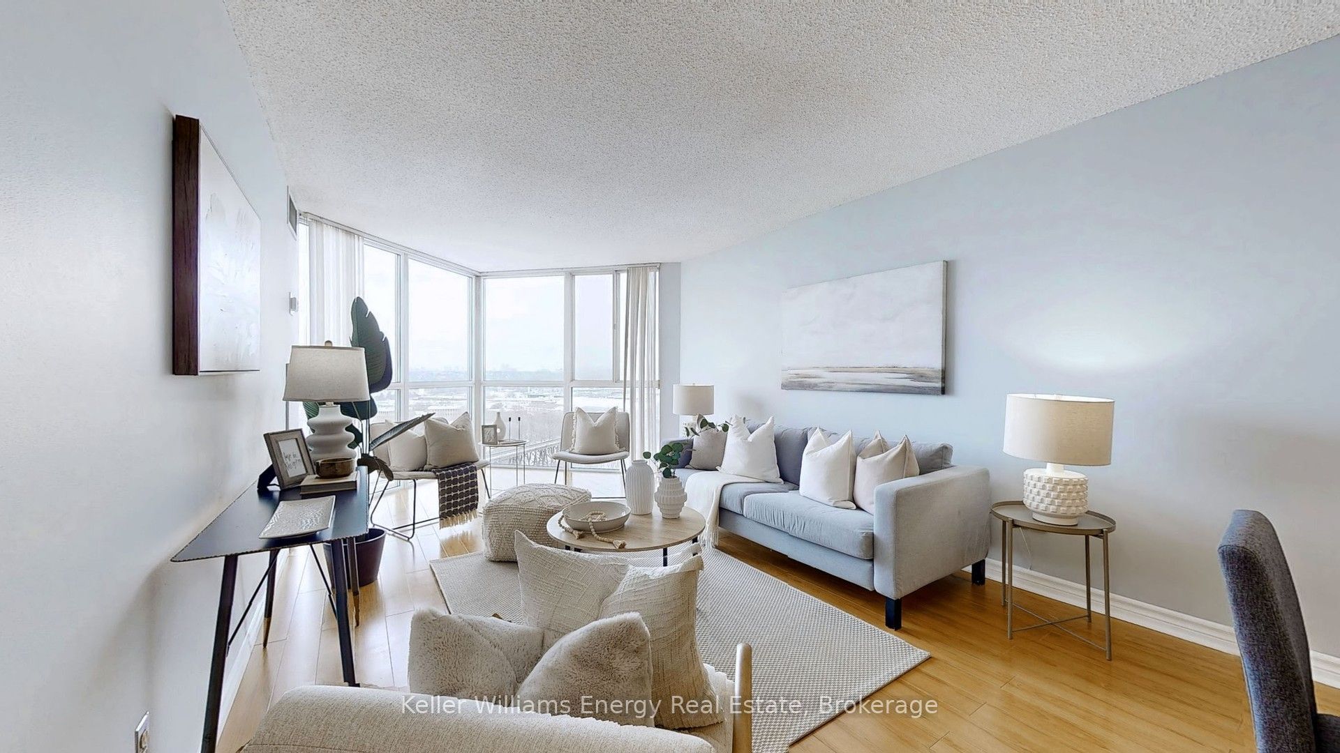 7 Concorde Place 1512, Toronto, ON M3C 3N4