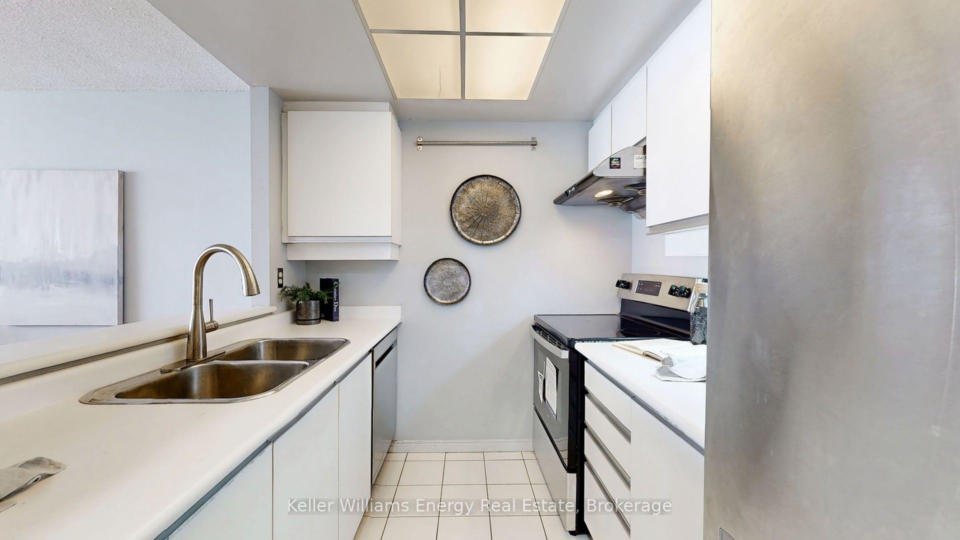 7 Concorde Place 1512, Toronto, ON M3C 3N4 photo 5