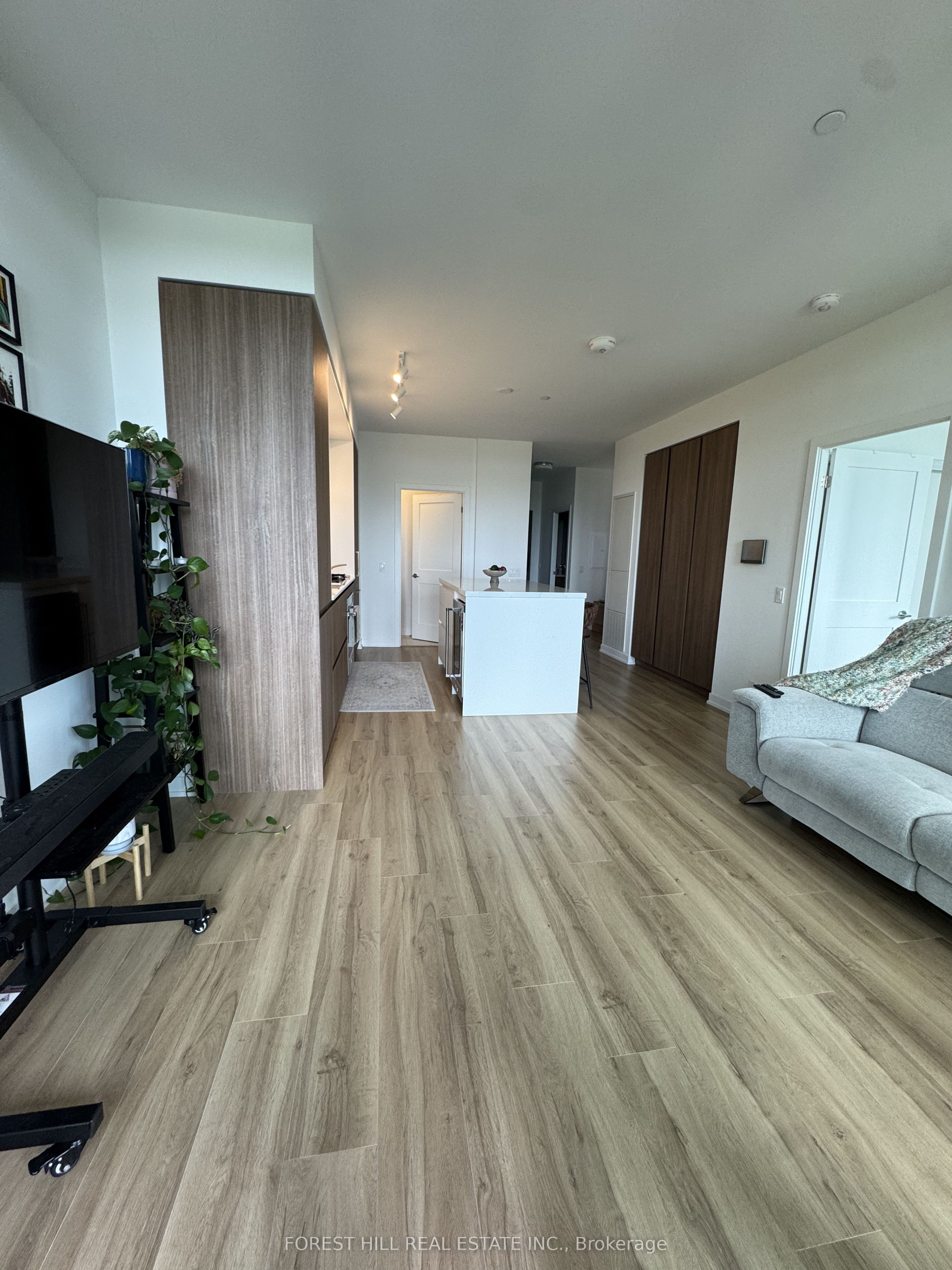 1 Hillsdale Avenue W 609, Toronto, ON M4S 0E5 photo 4