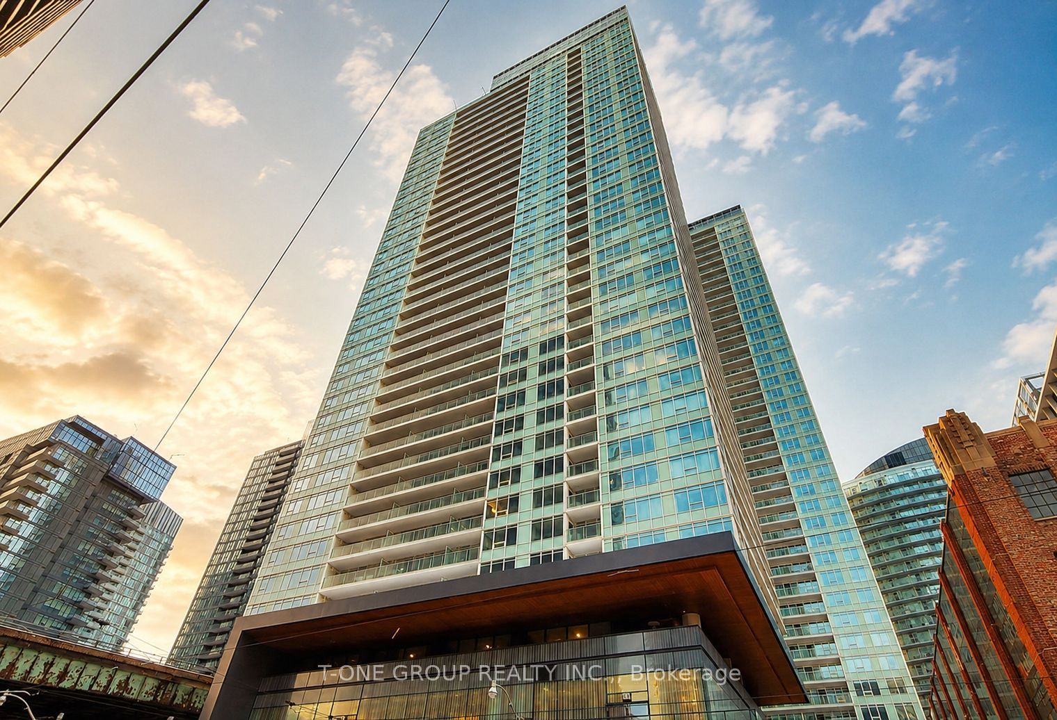 19 Bathurst Street 1502, Toronto, ON M5V 0N2