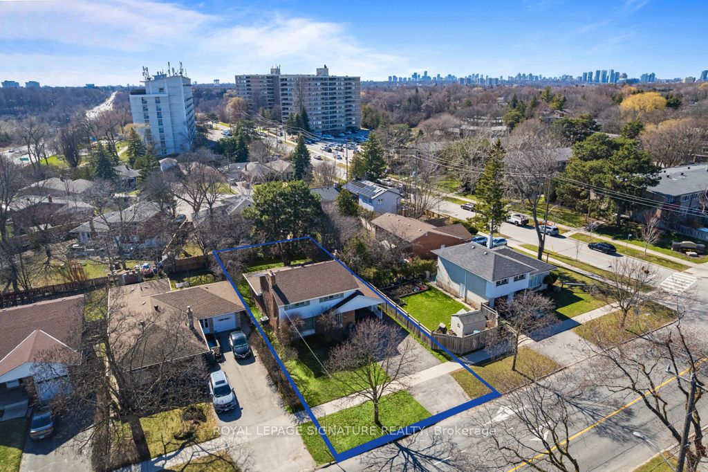 8 Underhill Drive, Toronto, ON M3A 2J2 photo 4