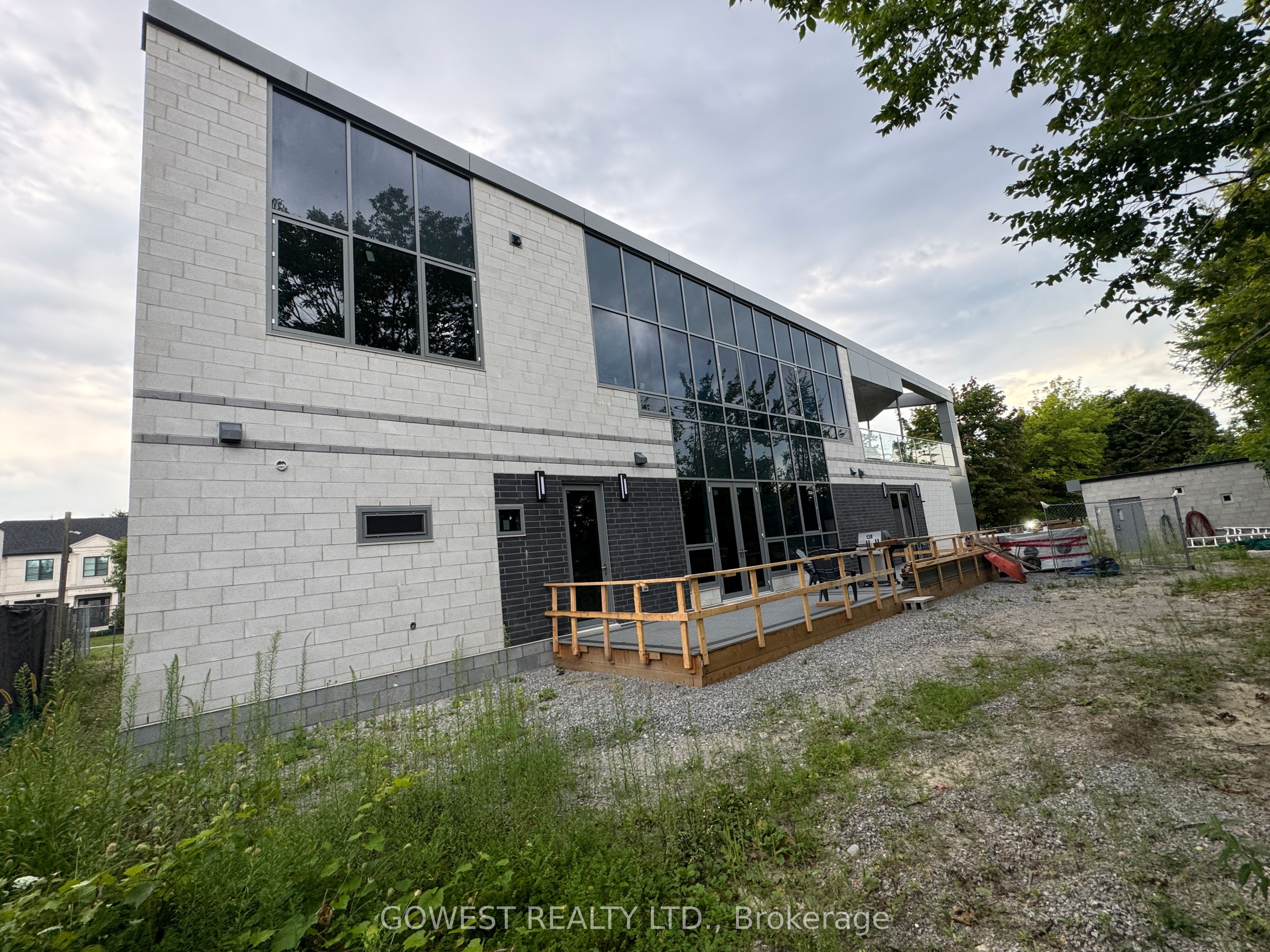 40 Tottenham Road, Toronto, ON M3C 2J4 photo 3