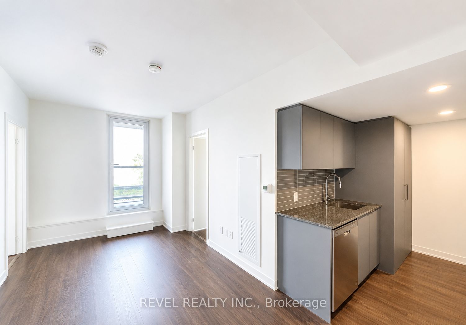 500 Wilson Avenue 312, Toronto, ON M3H 0E5