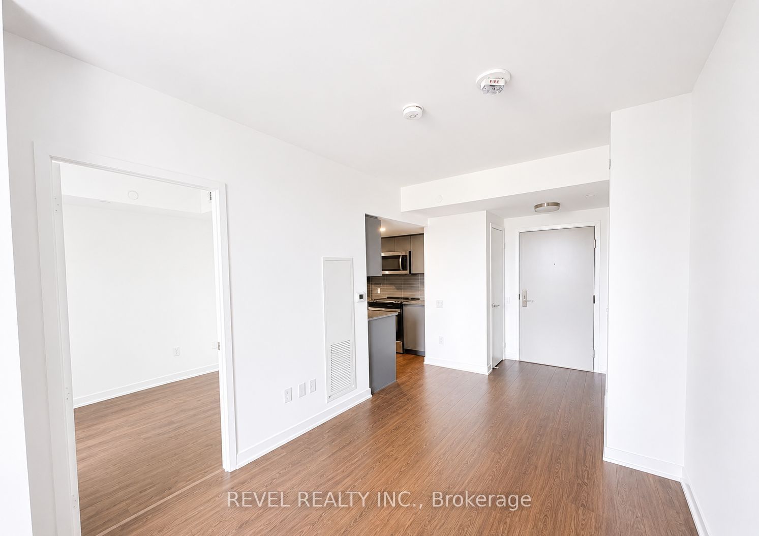 500 Wilson Avenue 312, Toronto, ON M3H 0E5 photo 2