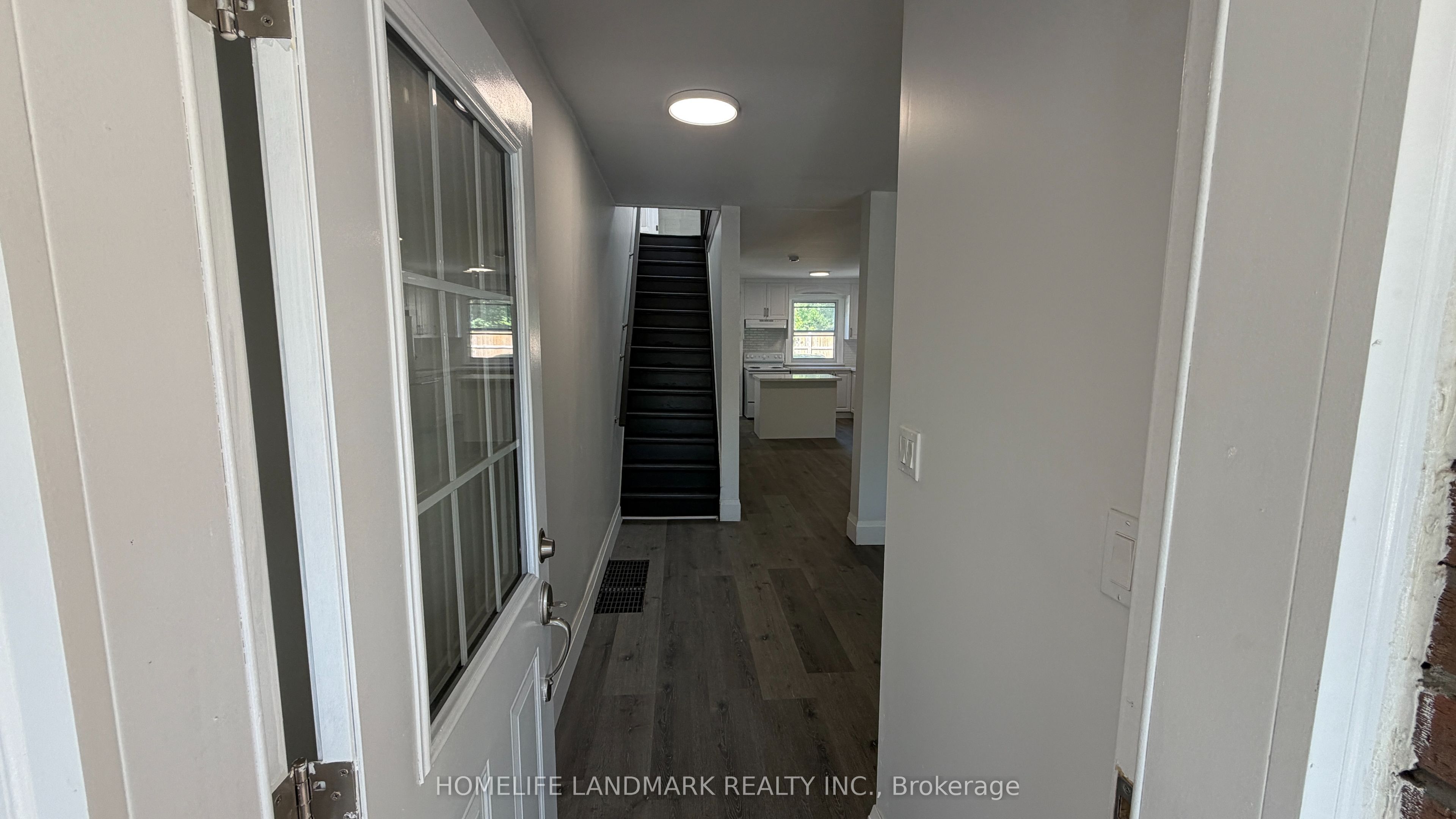 670 Mount Pleasant Road, Toronto, ON M4S 2N3 photo 3