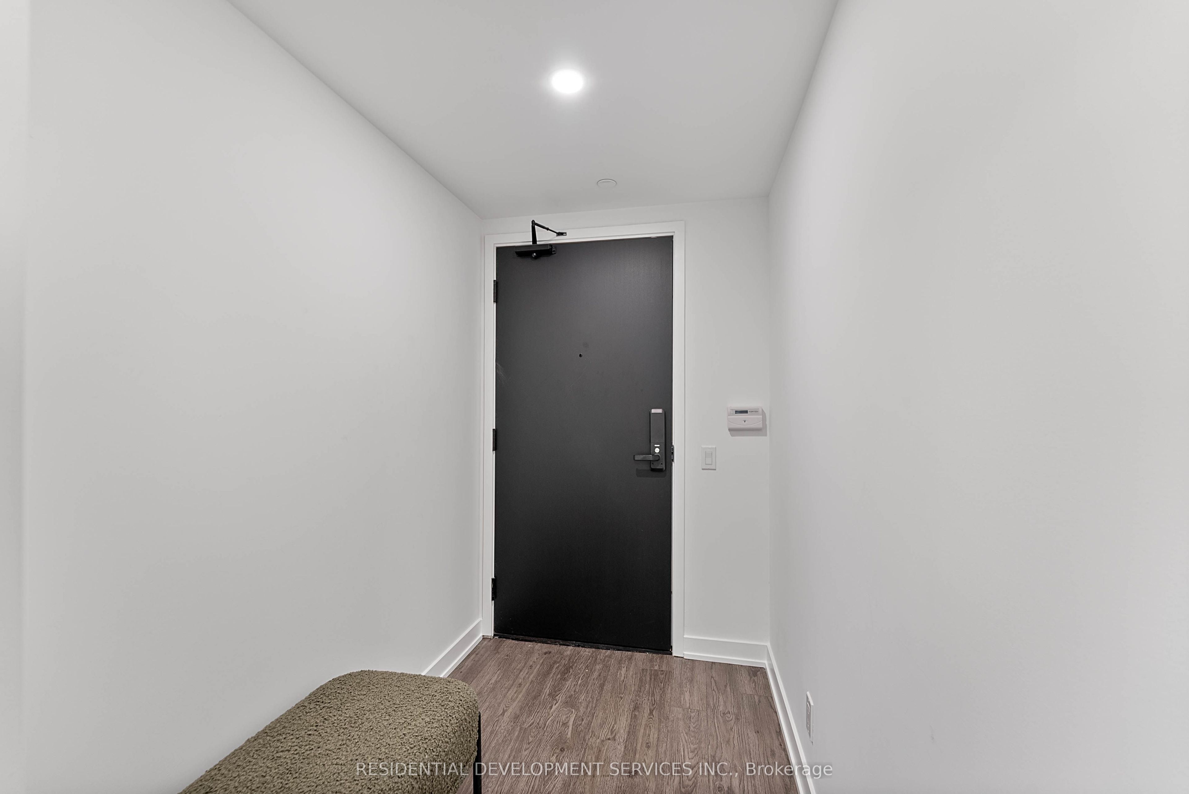 88 Queen Street 901, Toronto, ON M5C 0B6 photo 2
