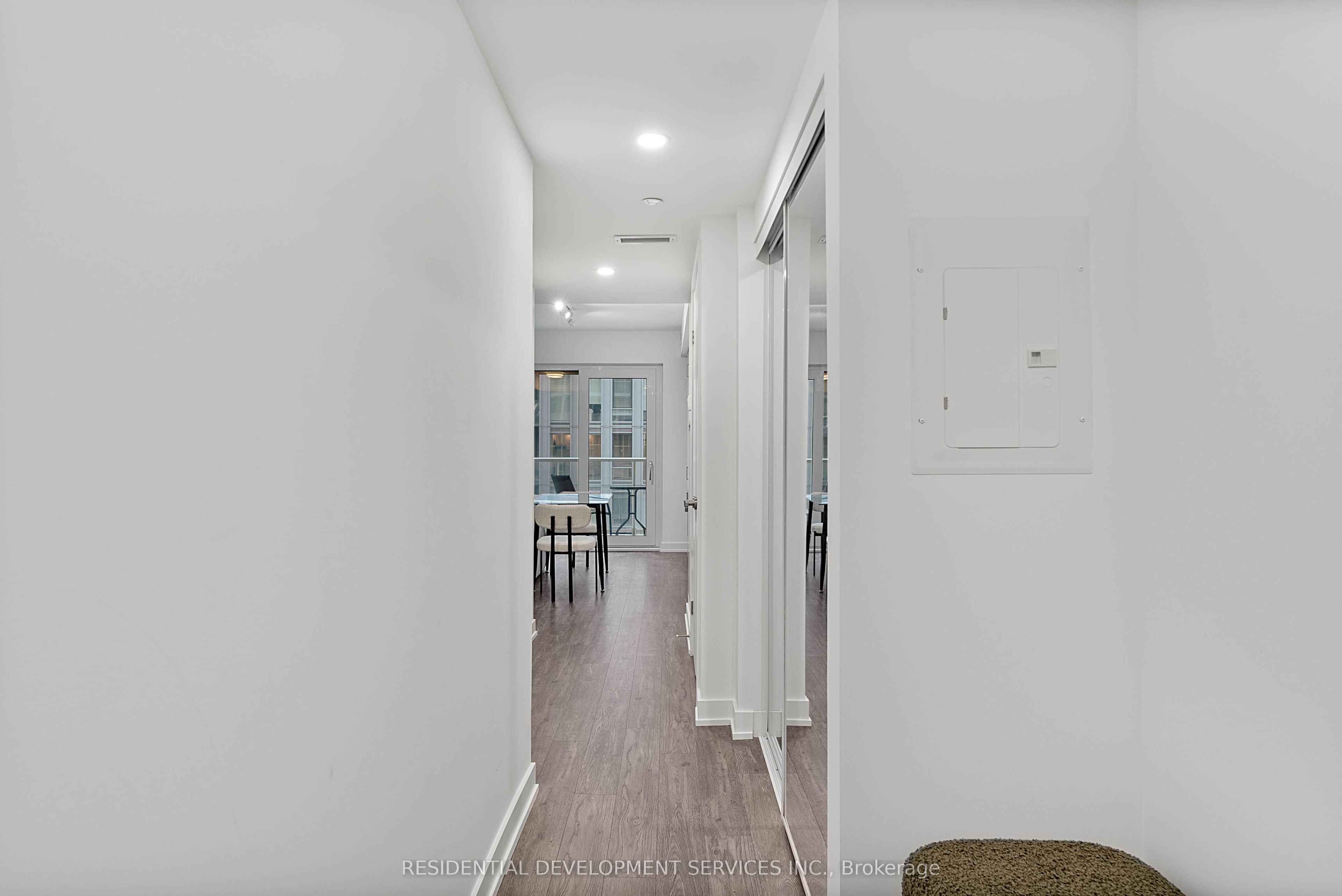 88 Queen Street 901, Toronto, ON M5C 0B6 photo 3