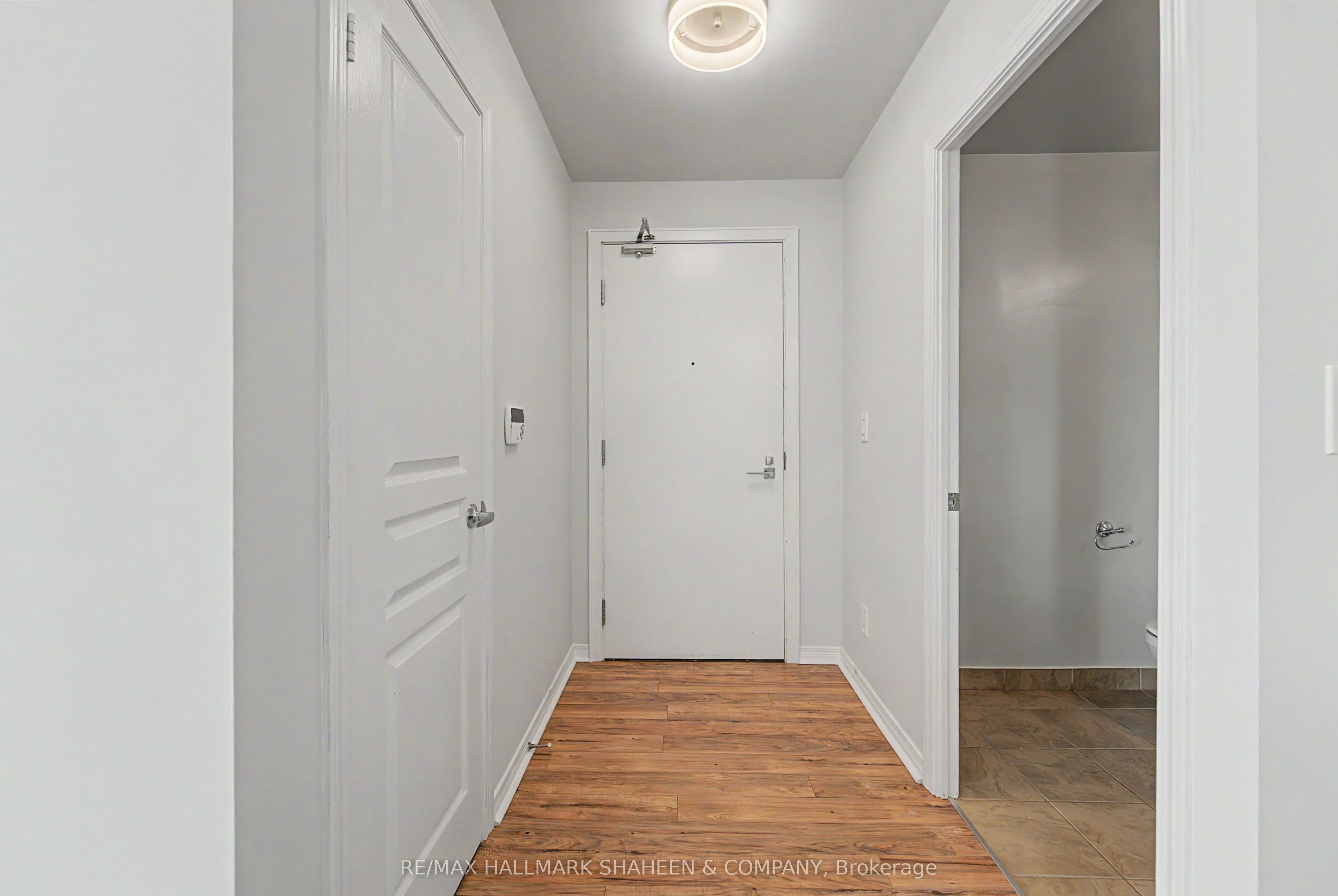 352 Front Street W 1815, Toronto, ON M5V 1B5 photo 3