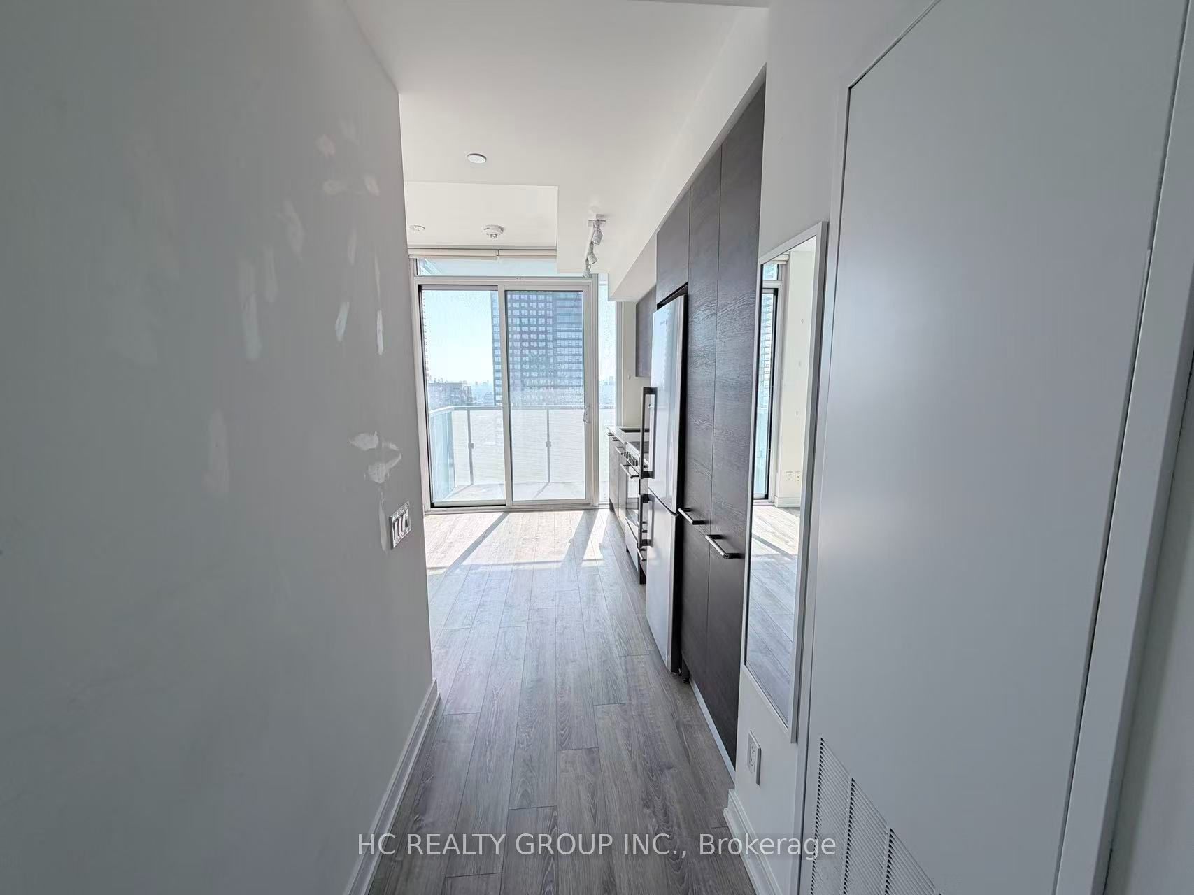 28 Wellesley Street E 3410, Toronto, ON M4Y 1G3 photo 2