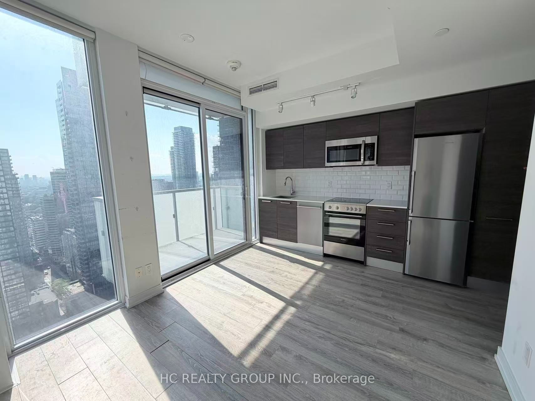 28 Wellesley Street E 3410, Toronto, ON M4Y 1G3 photo 3
