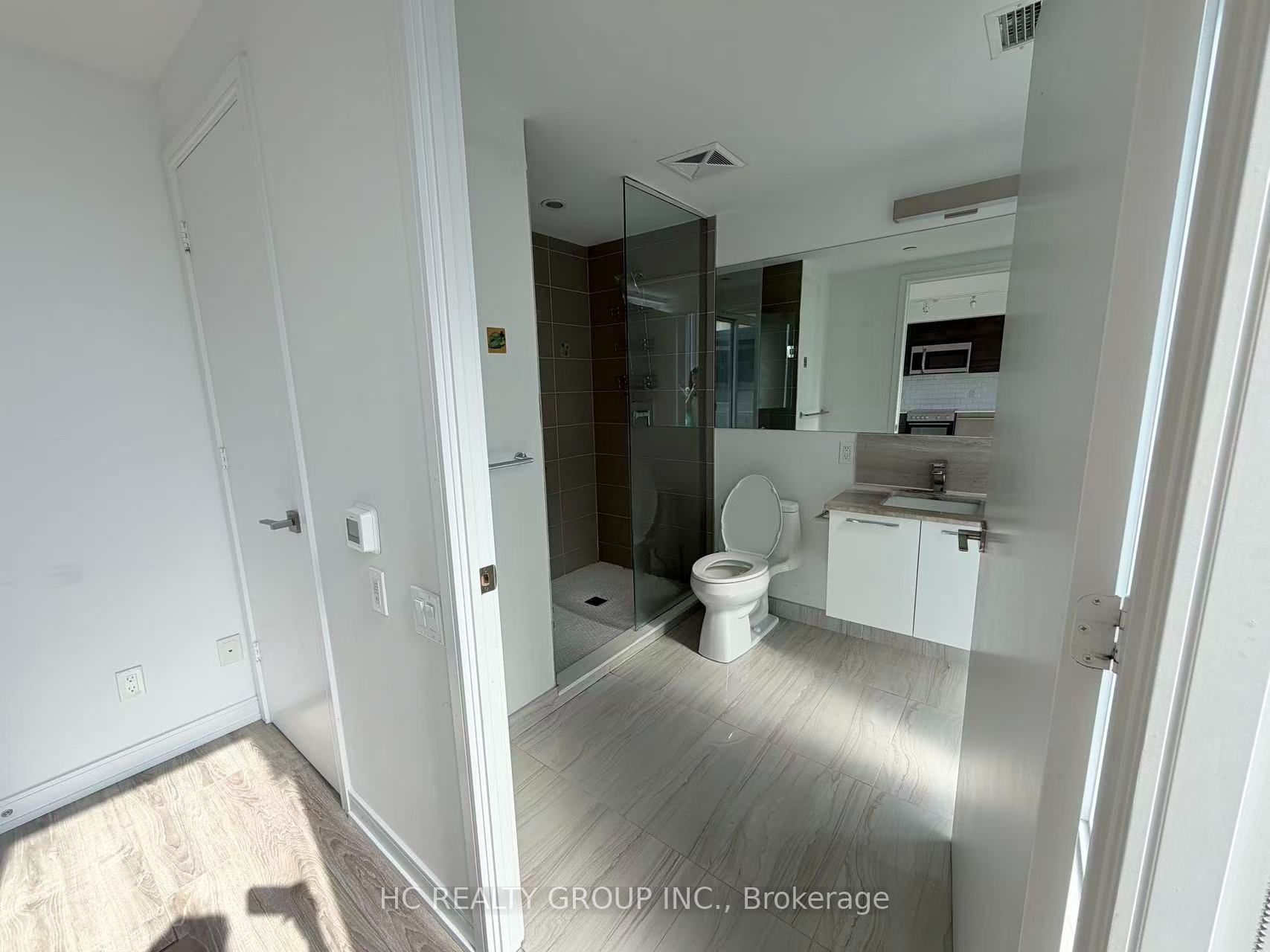 28 Wellesley Street E 3410, Toronto, ON M4Y 1G3 photo 5