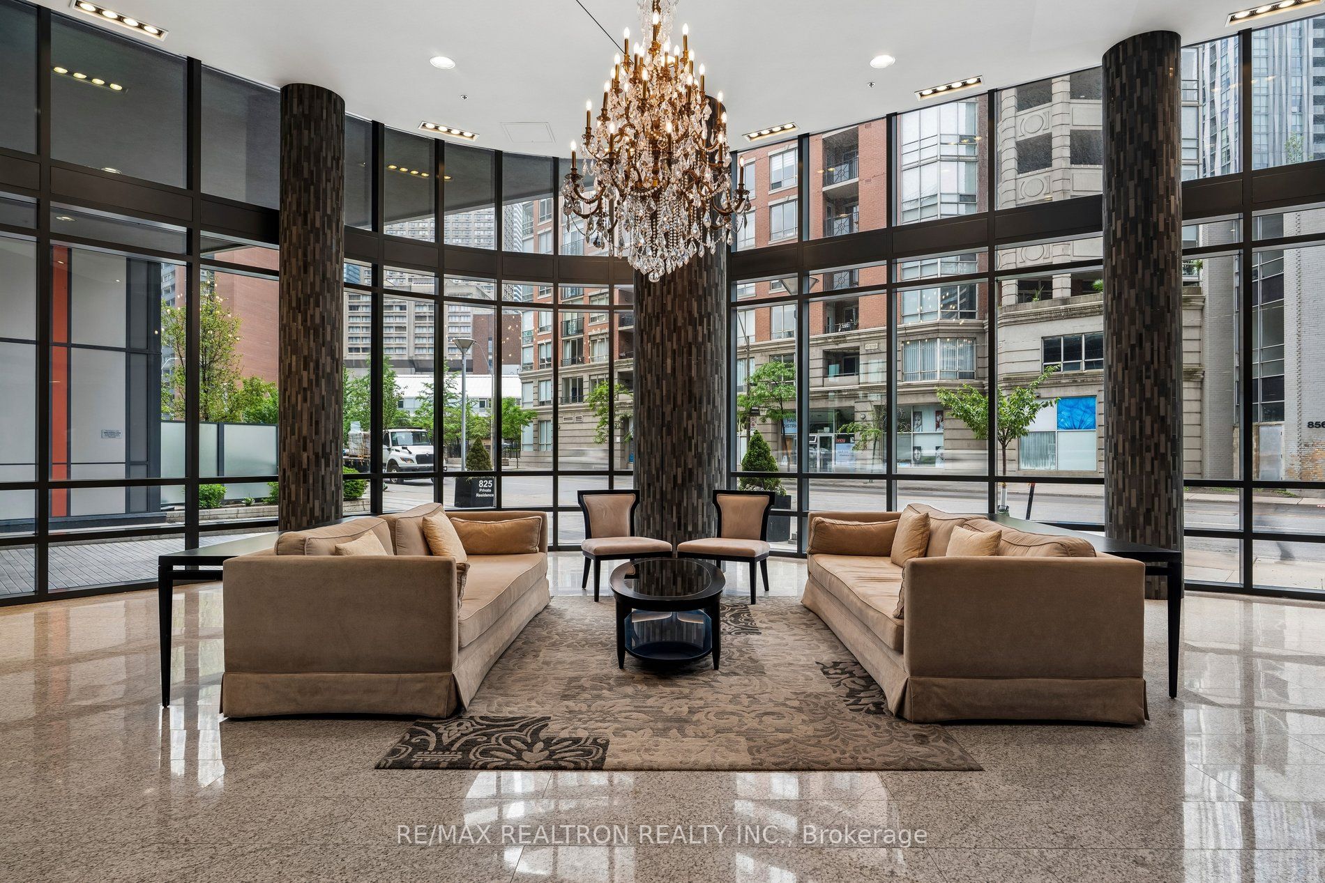 825 Church Street 3102, Toronto, ON M4W 3Z4 photo 3