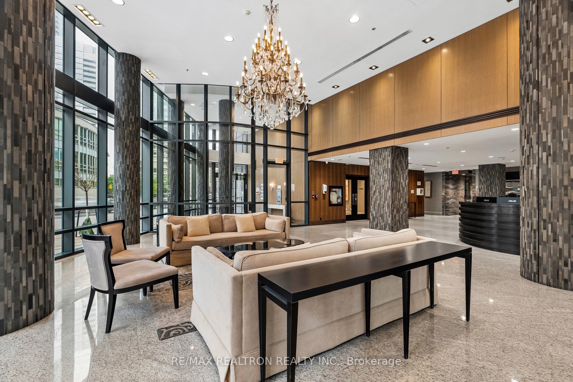 825 Church Street 3102, Toronto, ON M4W 3Z4 photo 4