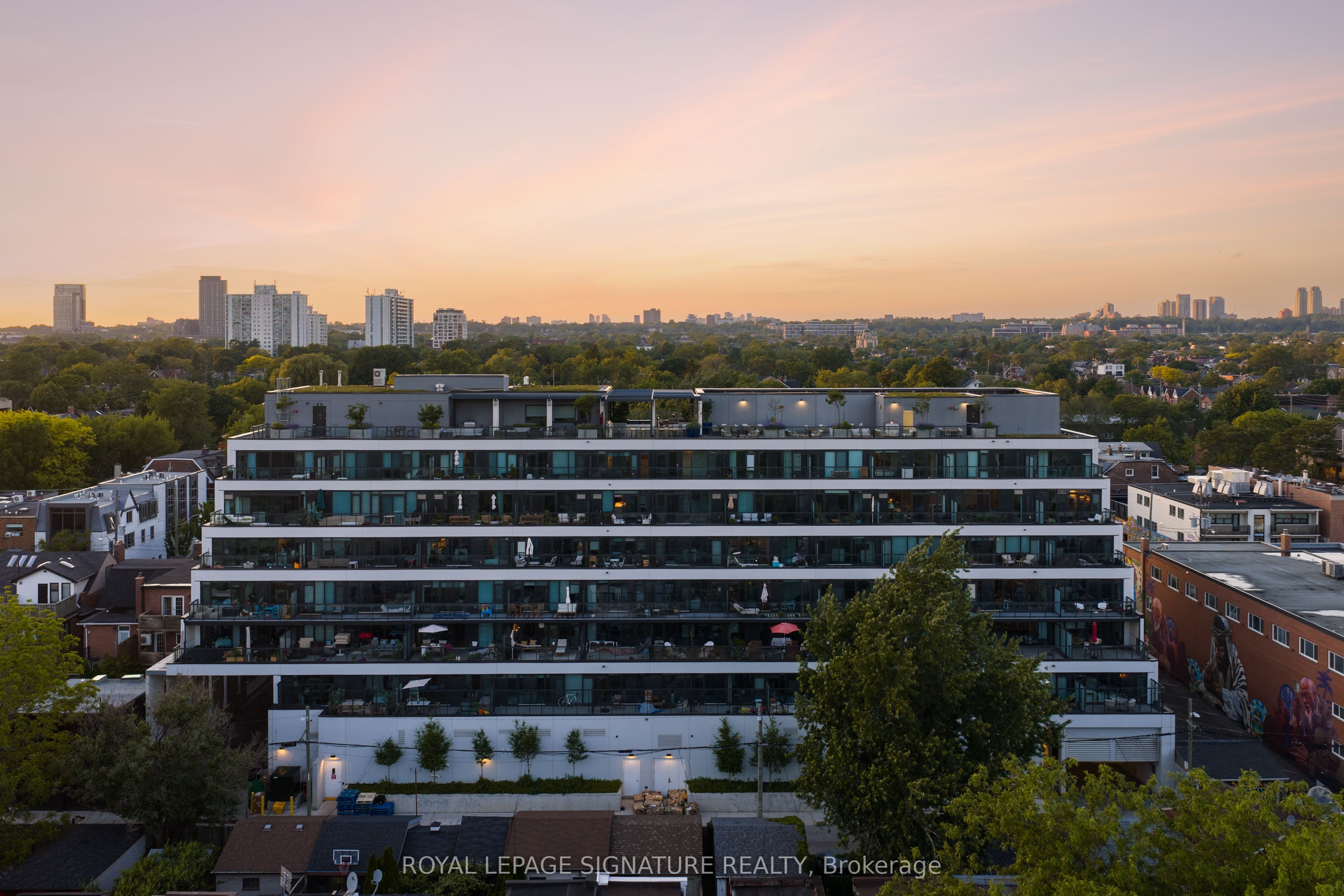 899 College Street PH604, Toronto, ON M6H 3P7 photo 4