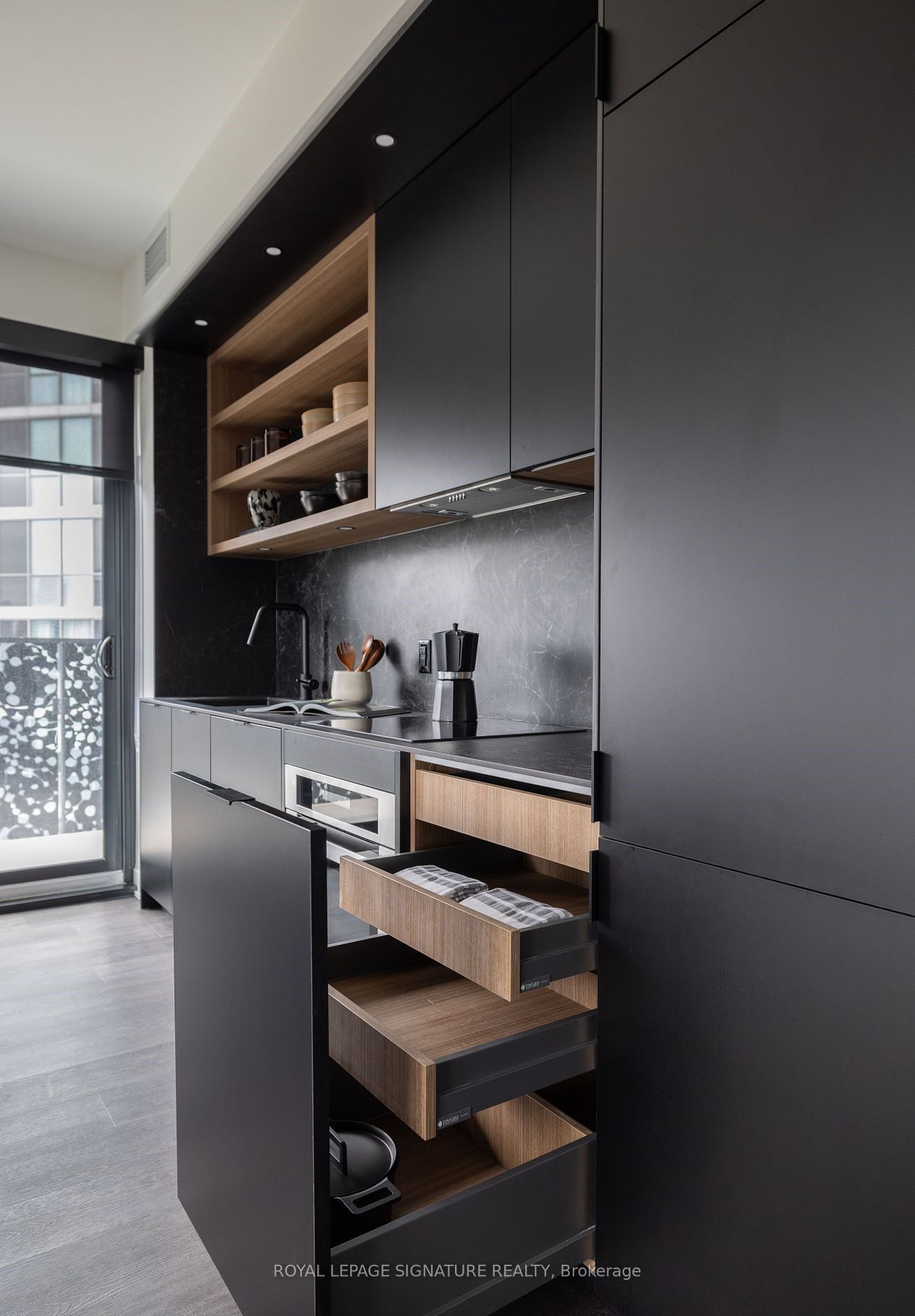 55 Charles Street E 2806, Toronto, ON M4Y 0J1 photo 3