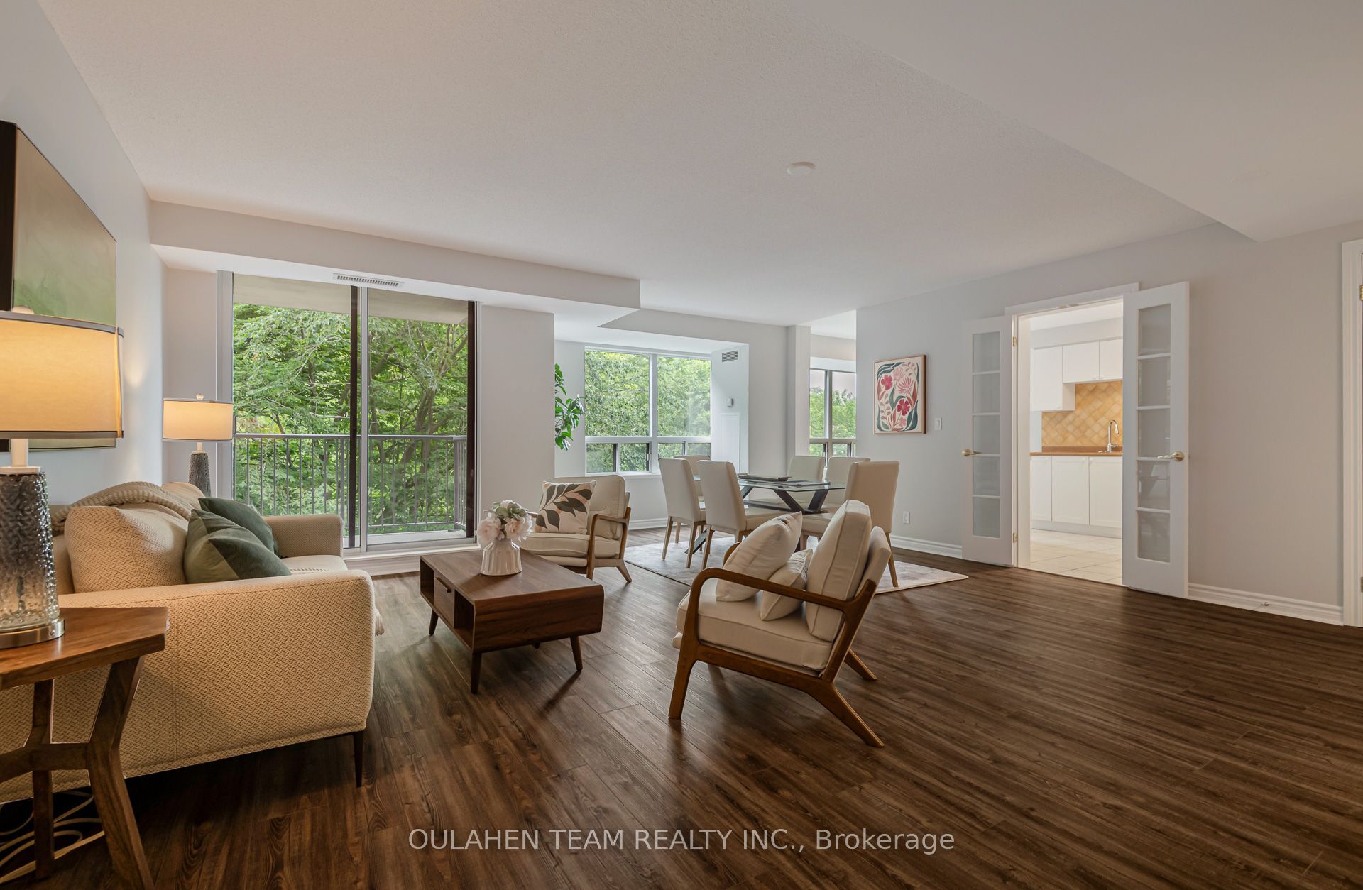 16 Dallimore Circle 212, Toronto, ON M3C 4C4 photo 5