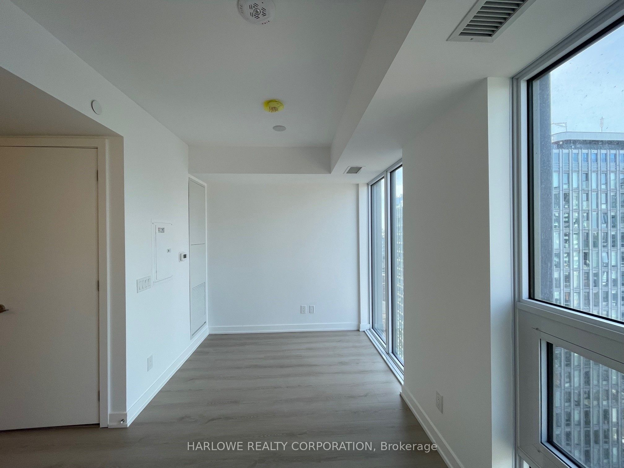 100 Queen Street E 2801, Toronto, ON M5C 0B5 photo 2