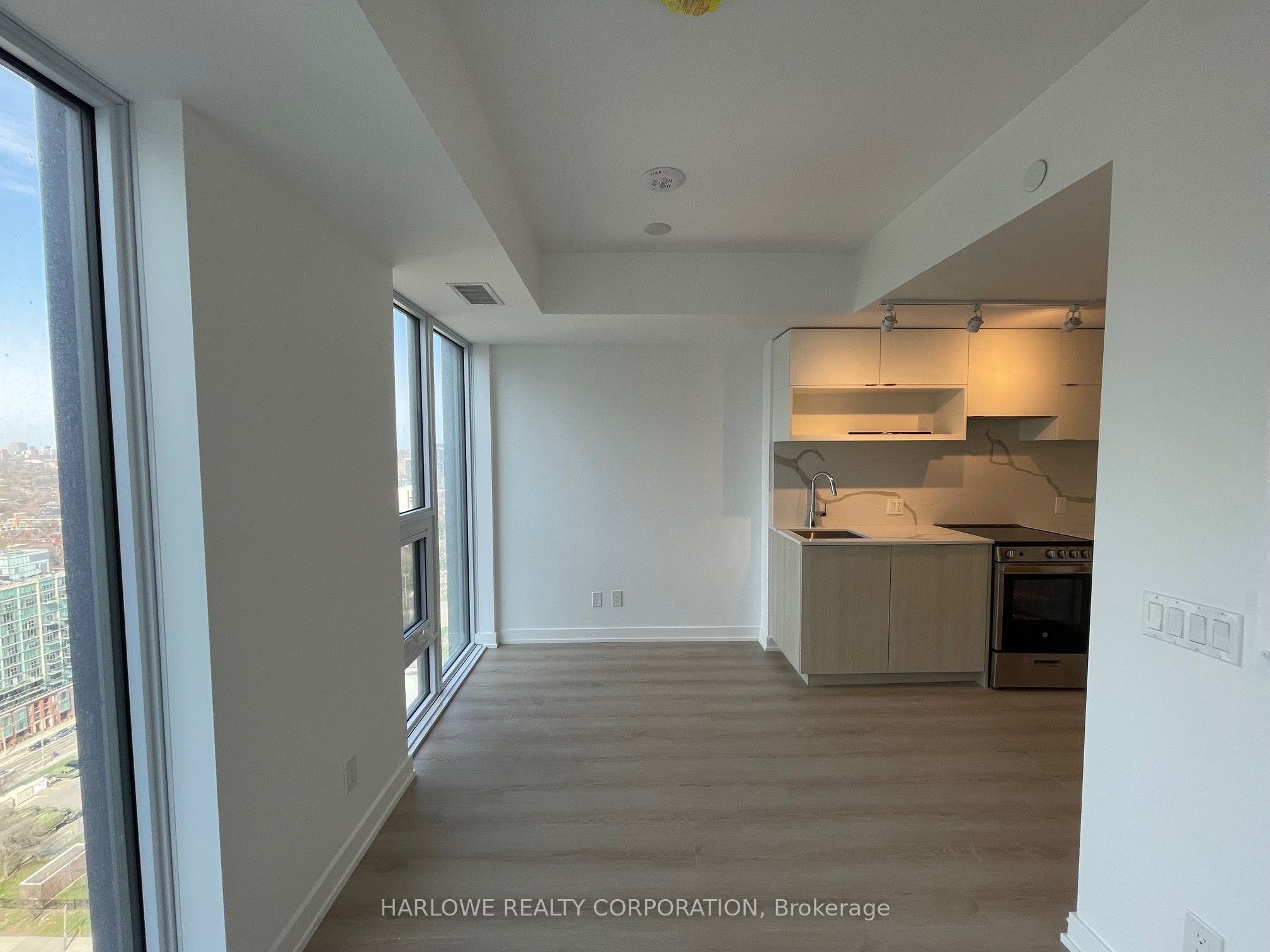 100 Queen Street E 2801, Toronto, ON M5C 0B5 photo 4