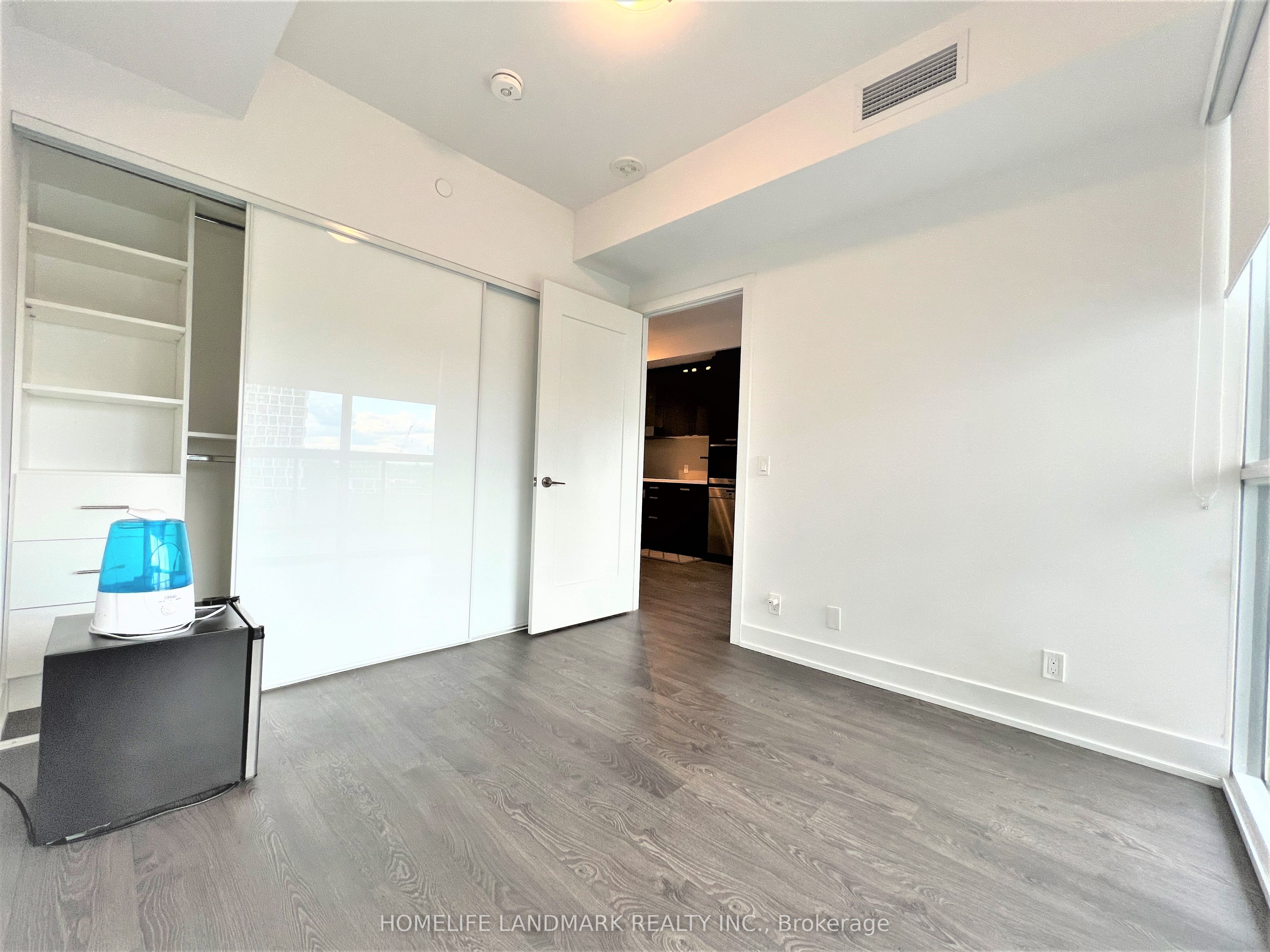 11 Lillian Street 1105, Toronto, ON M4S 0C3 photo 3