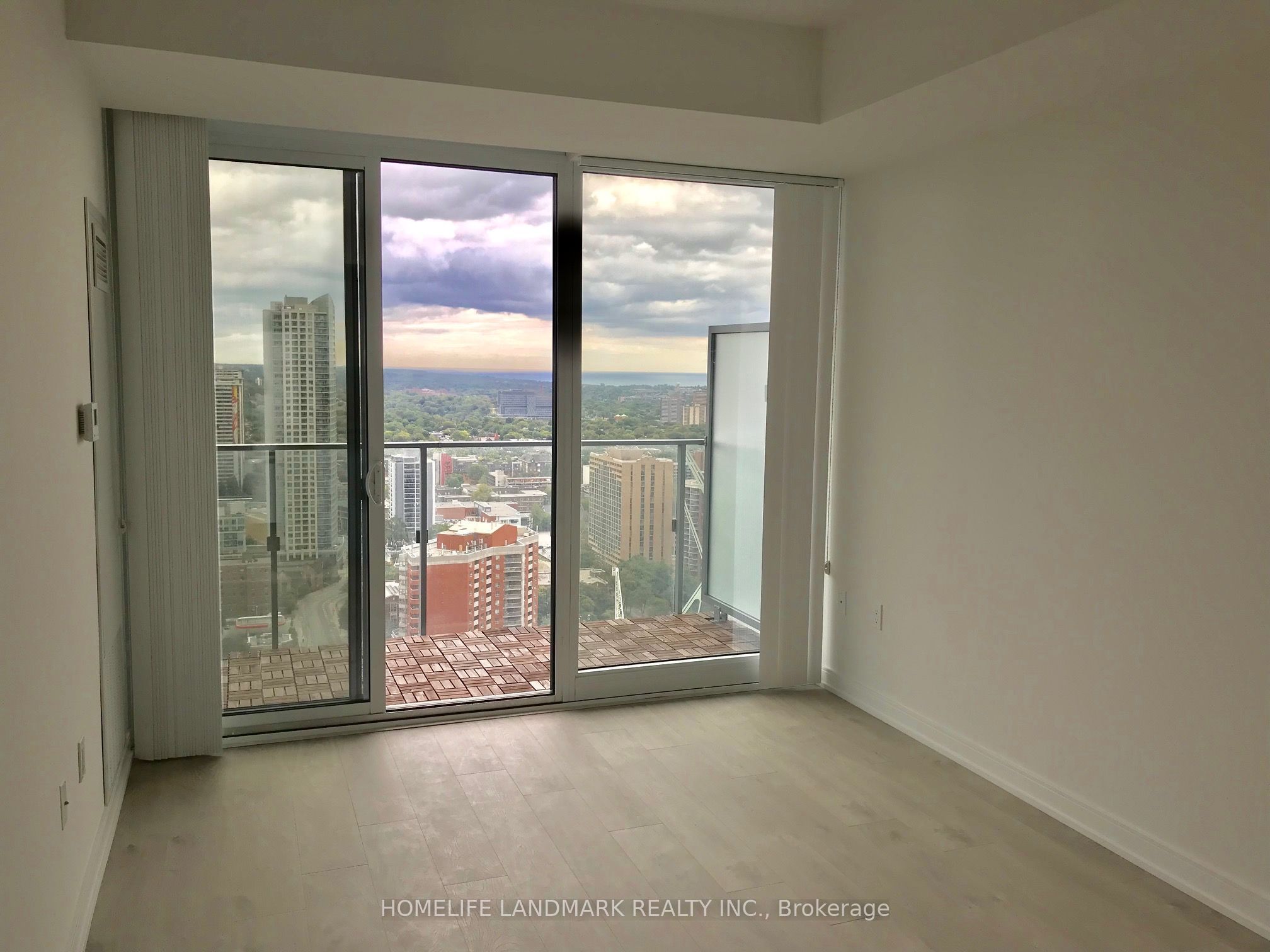50 WELLESLEY E Street 4007, Toronto, ON M4Y 1G2 photo 5
