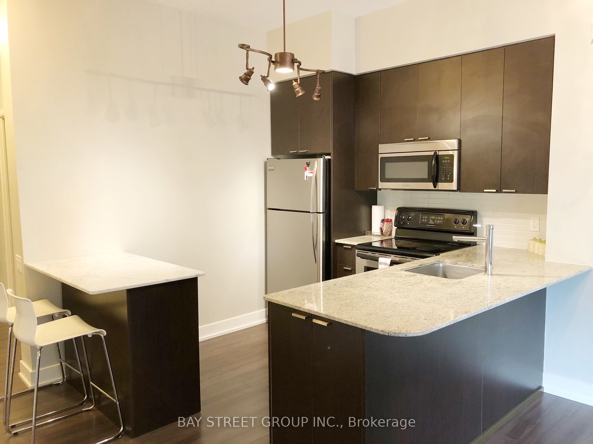23 Sheppard Avenue E 304, Toronto, ON M2N 0C8 photo 2