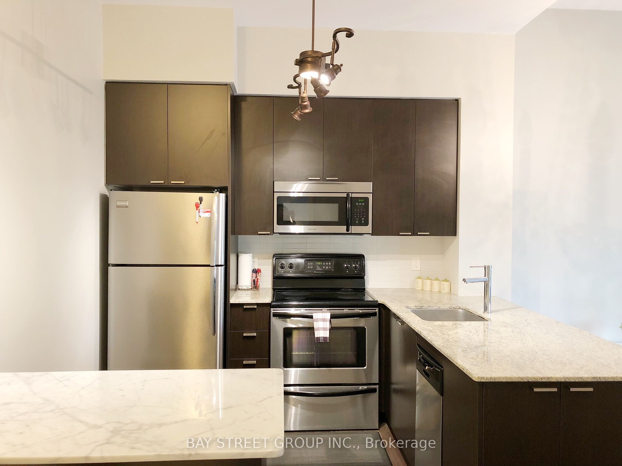 23 Sheppard Avenue E 304, Toronto, ON M2N 0C8 photo 3