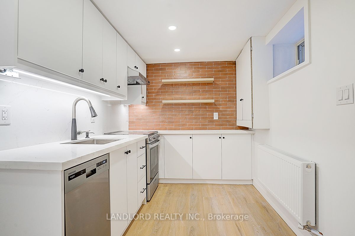 75 Kendal Avenue Lower Unit, Toronto, ON M5R 1L8 photo 3